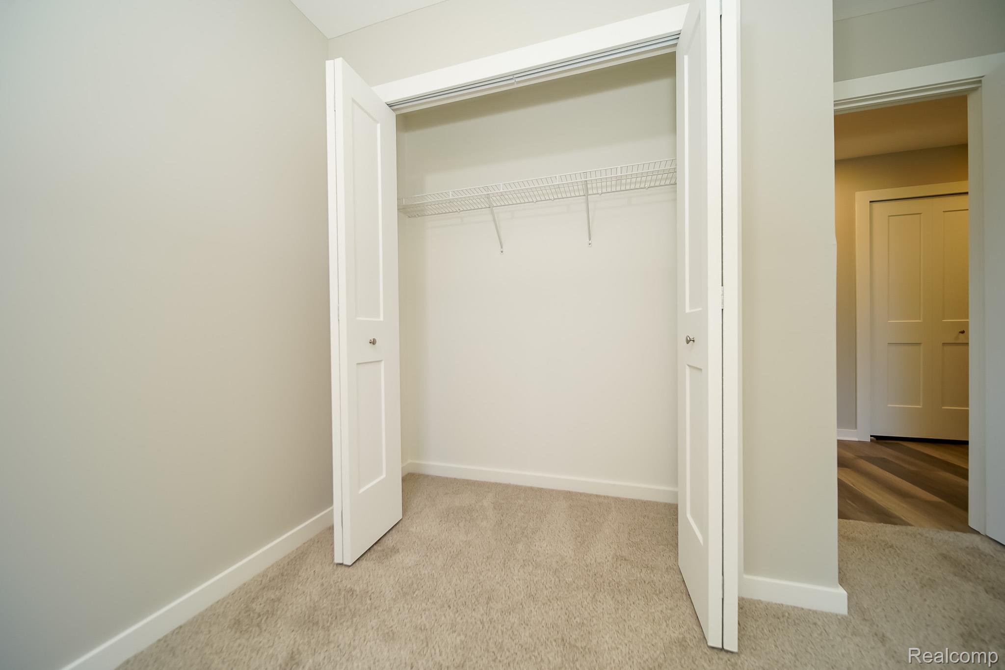 51819 Kings Pointe Dr Property Photo 63