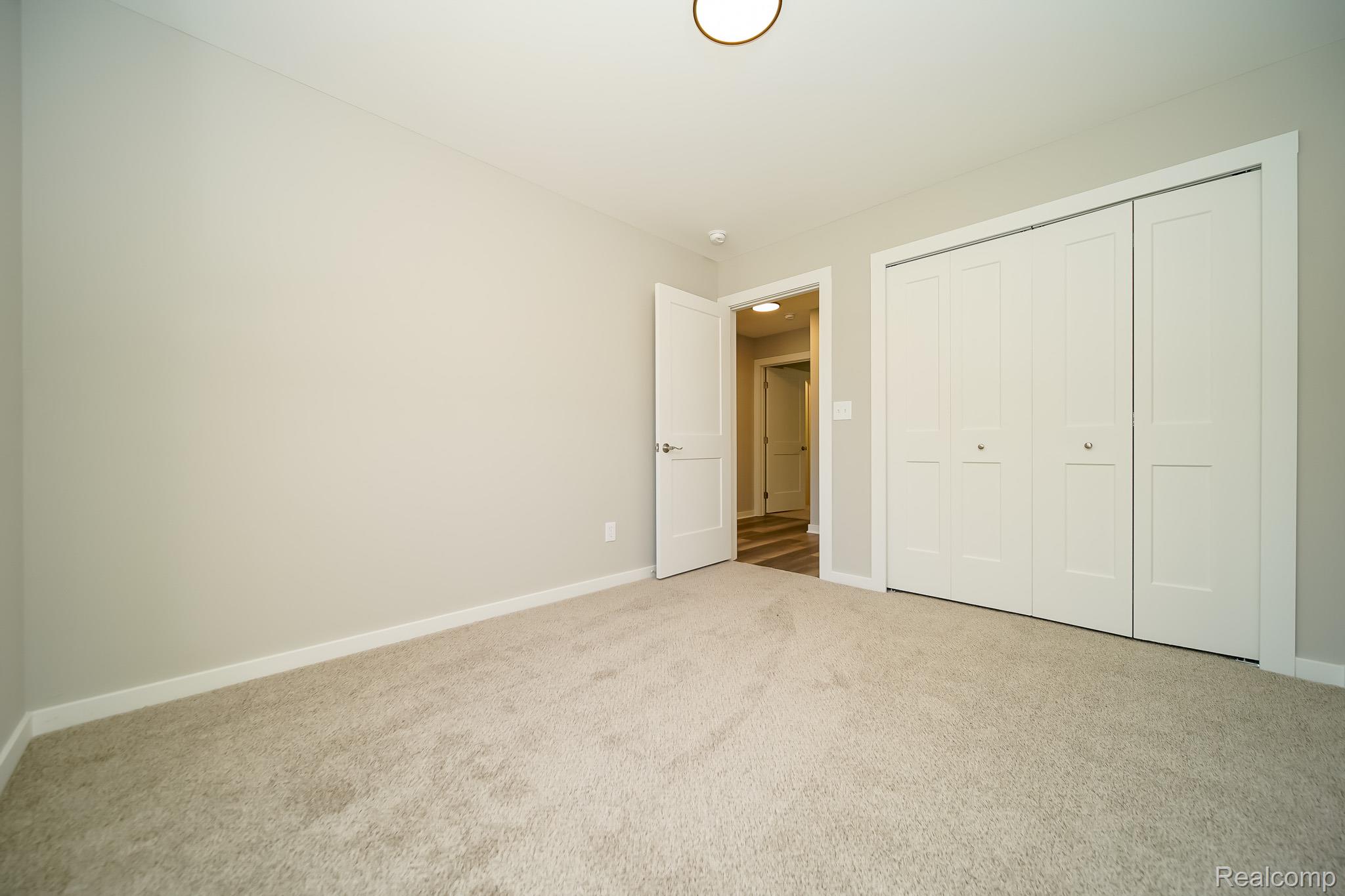 51819 Kings Pointe Dr Property Photo 66