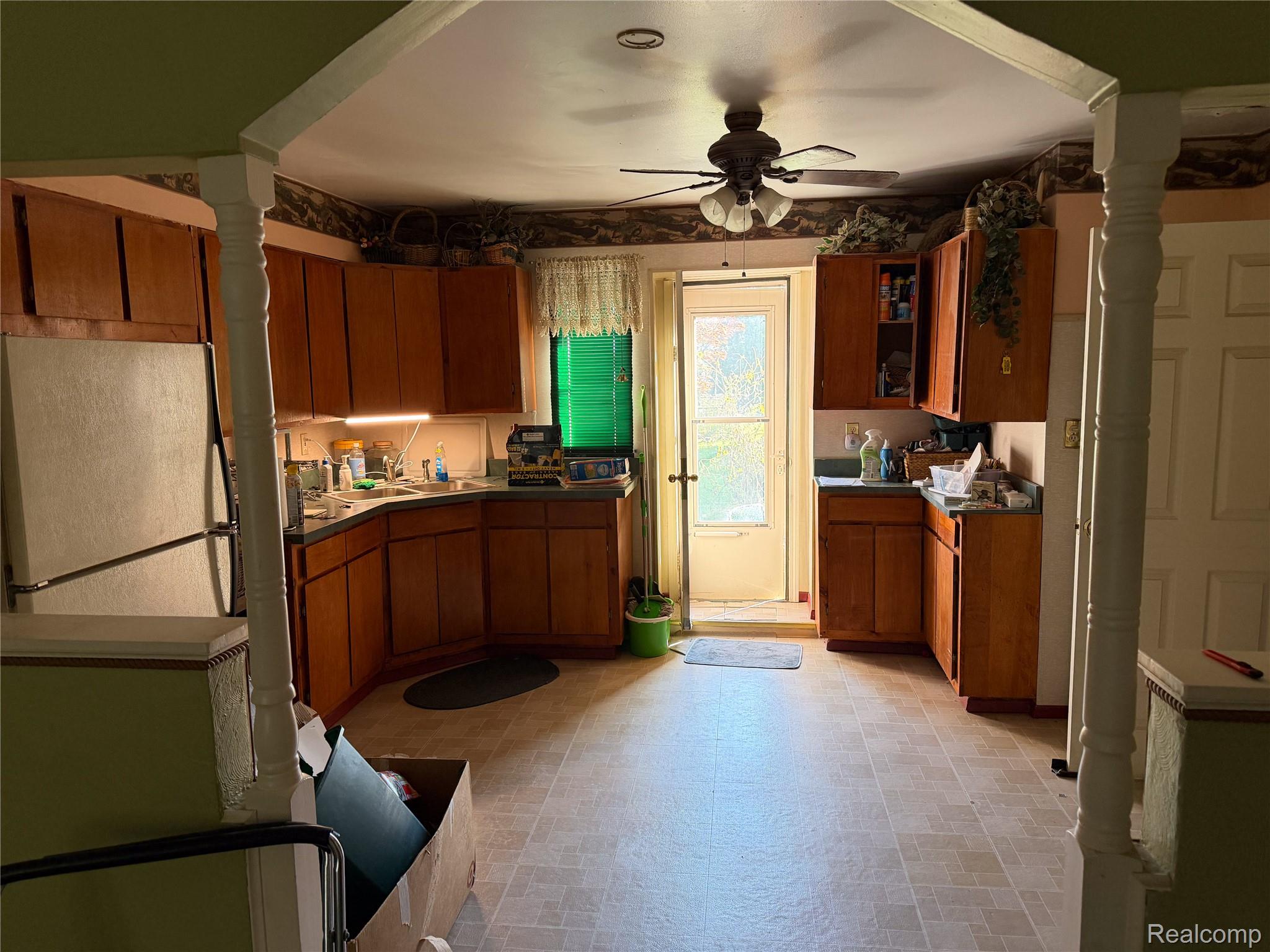 26560 Lehner St Property Photo 6