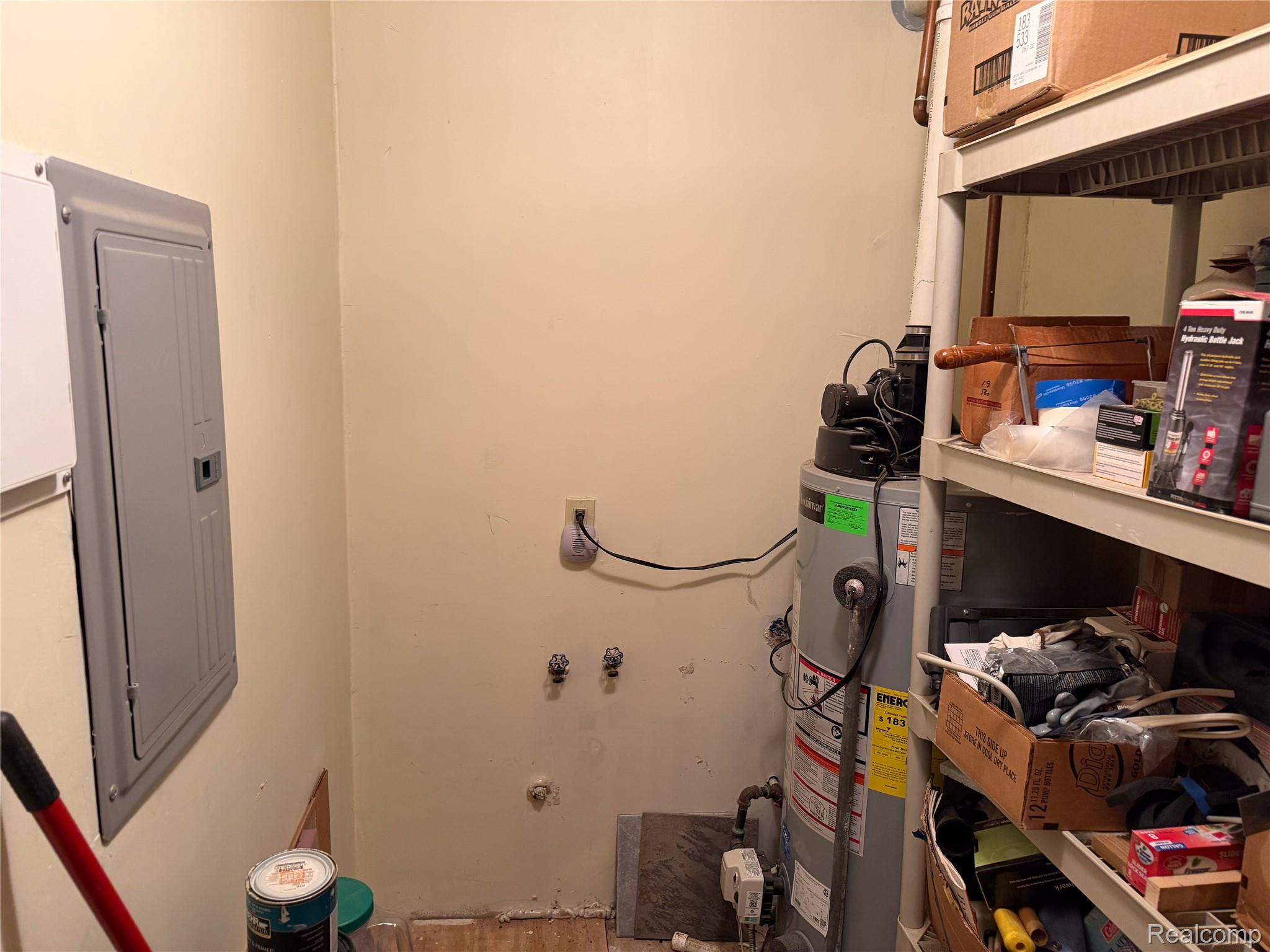 26560 Lehner St Property Photo 10