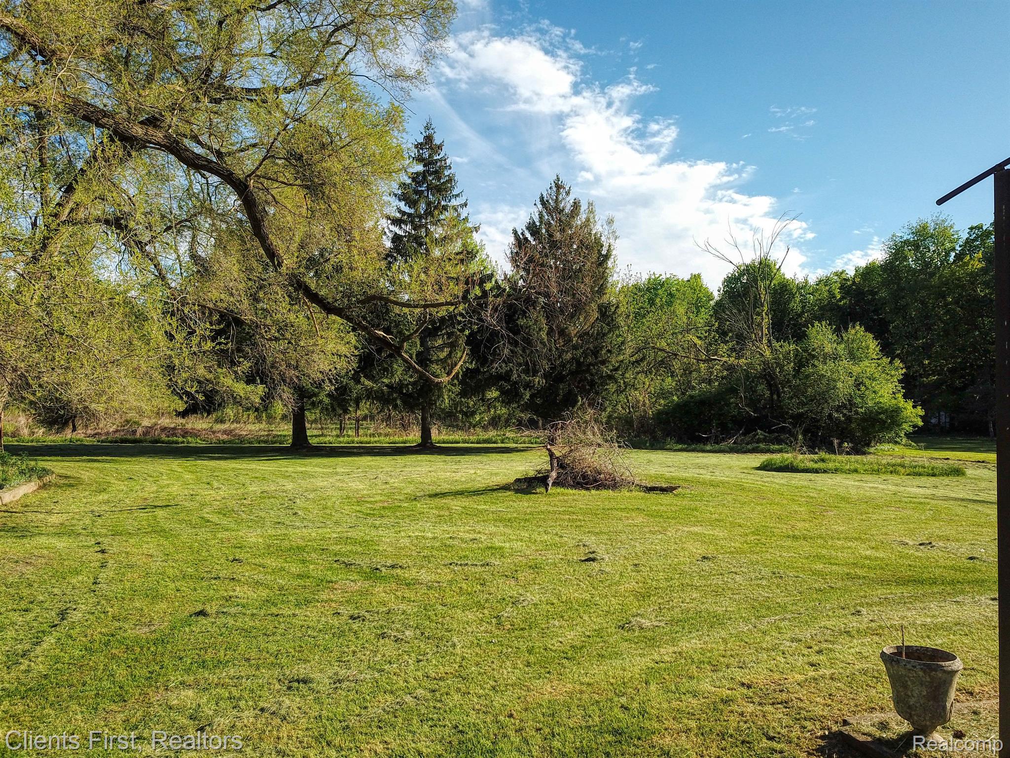 48375 Ford Rd Property Photo 18