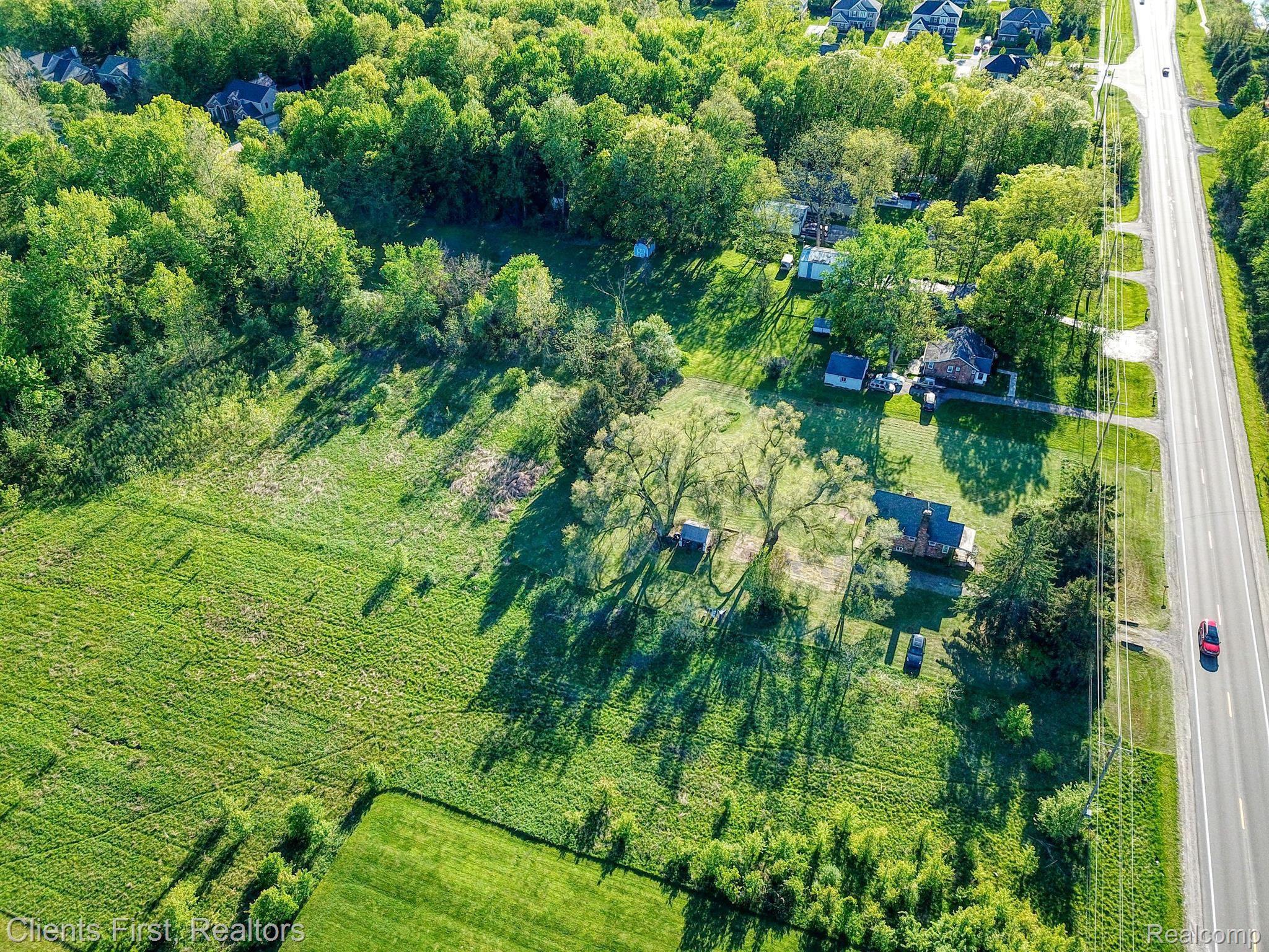 48375 Ford Rd Property Photo 23