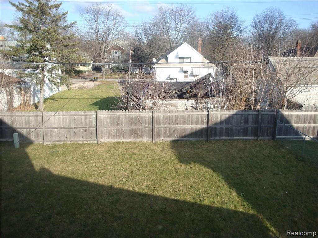 4814 Wayburn St Property Photo 3