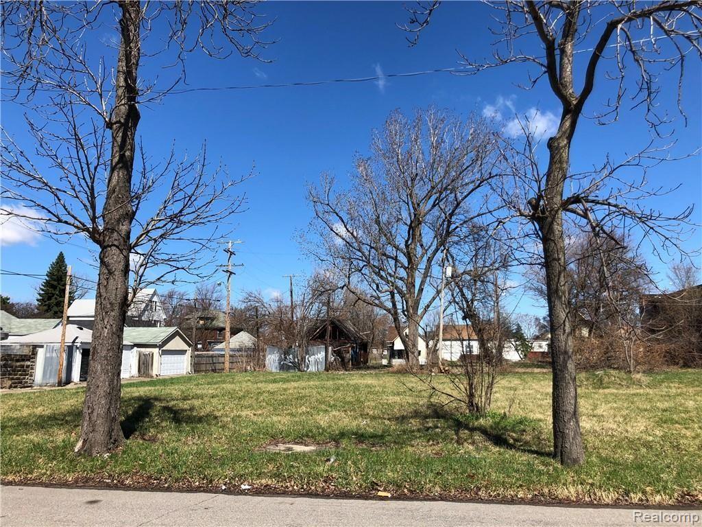 1570 Perry Property Photo 1