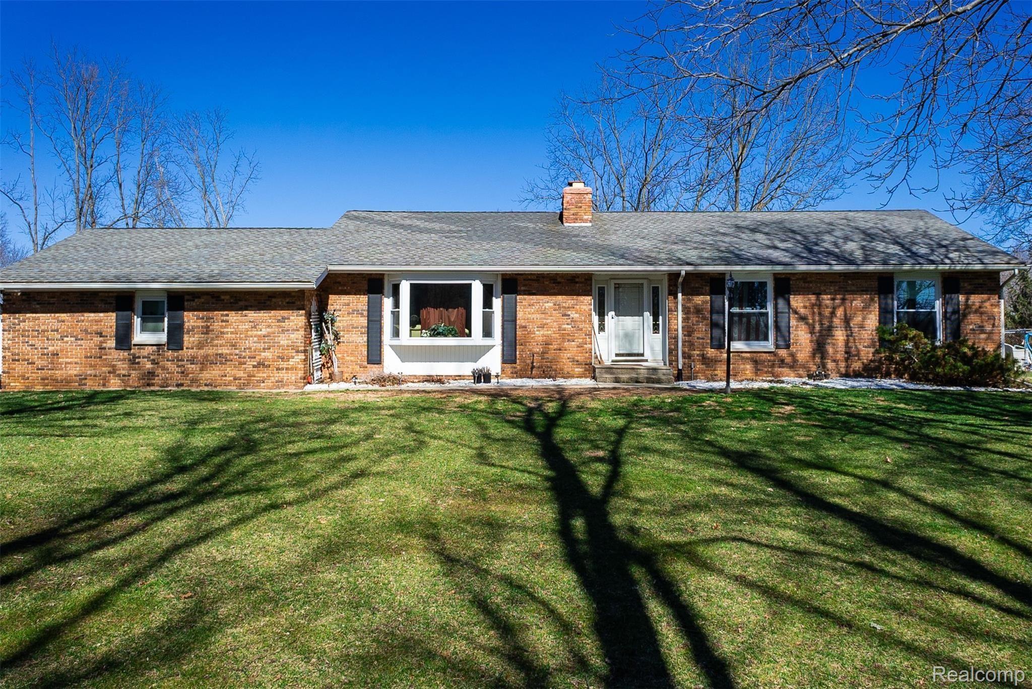 12247 Onondaga Rd Property Photo 2