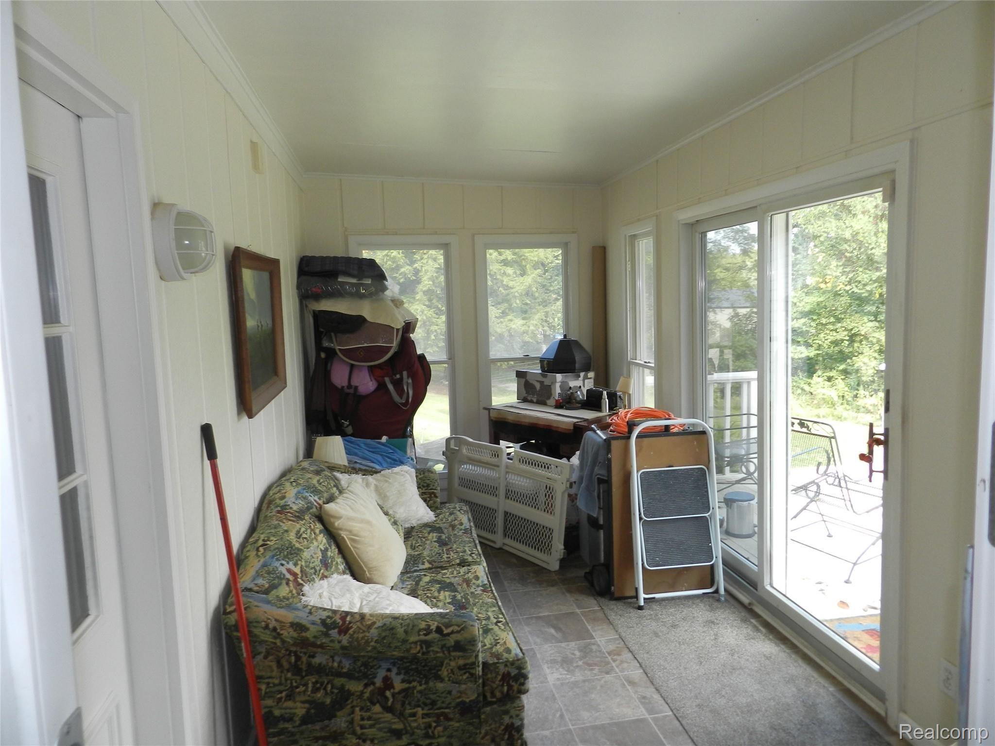 12247 Onondaga Rd Property Photo 37