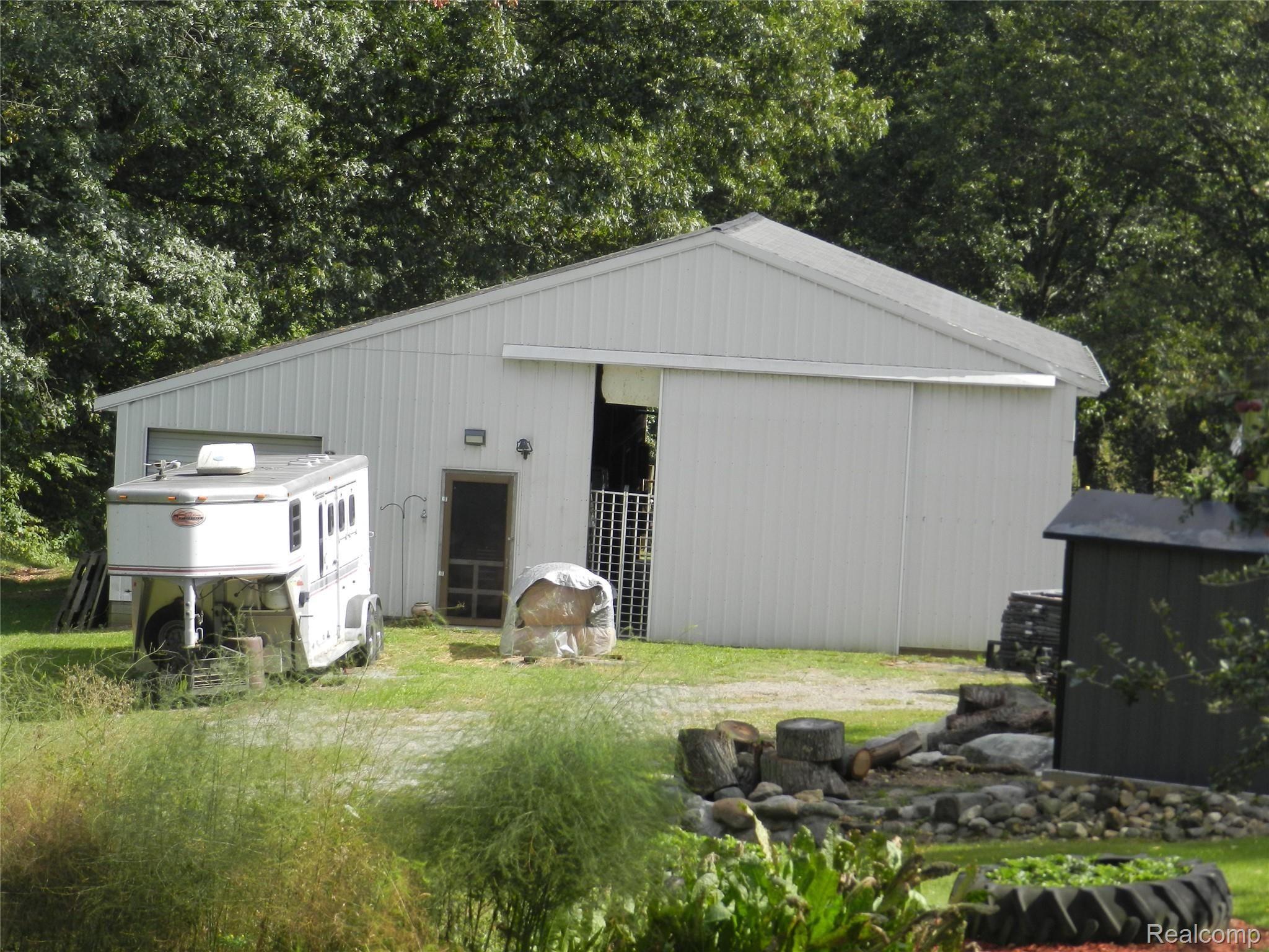12247 Onondaga Rd Property Photo 49