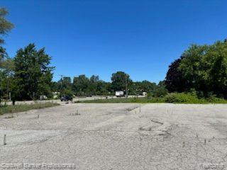 7585 Belleville Rd Property Photo 4