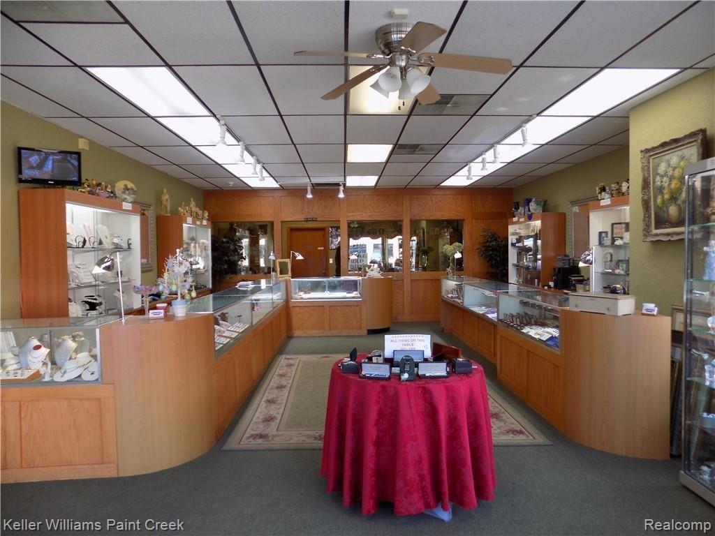 8771 Hall Rd Property Photo 12