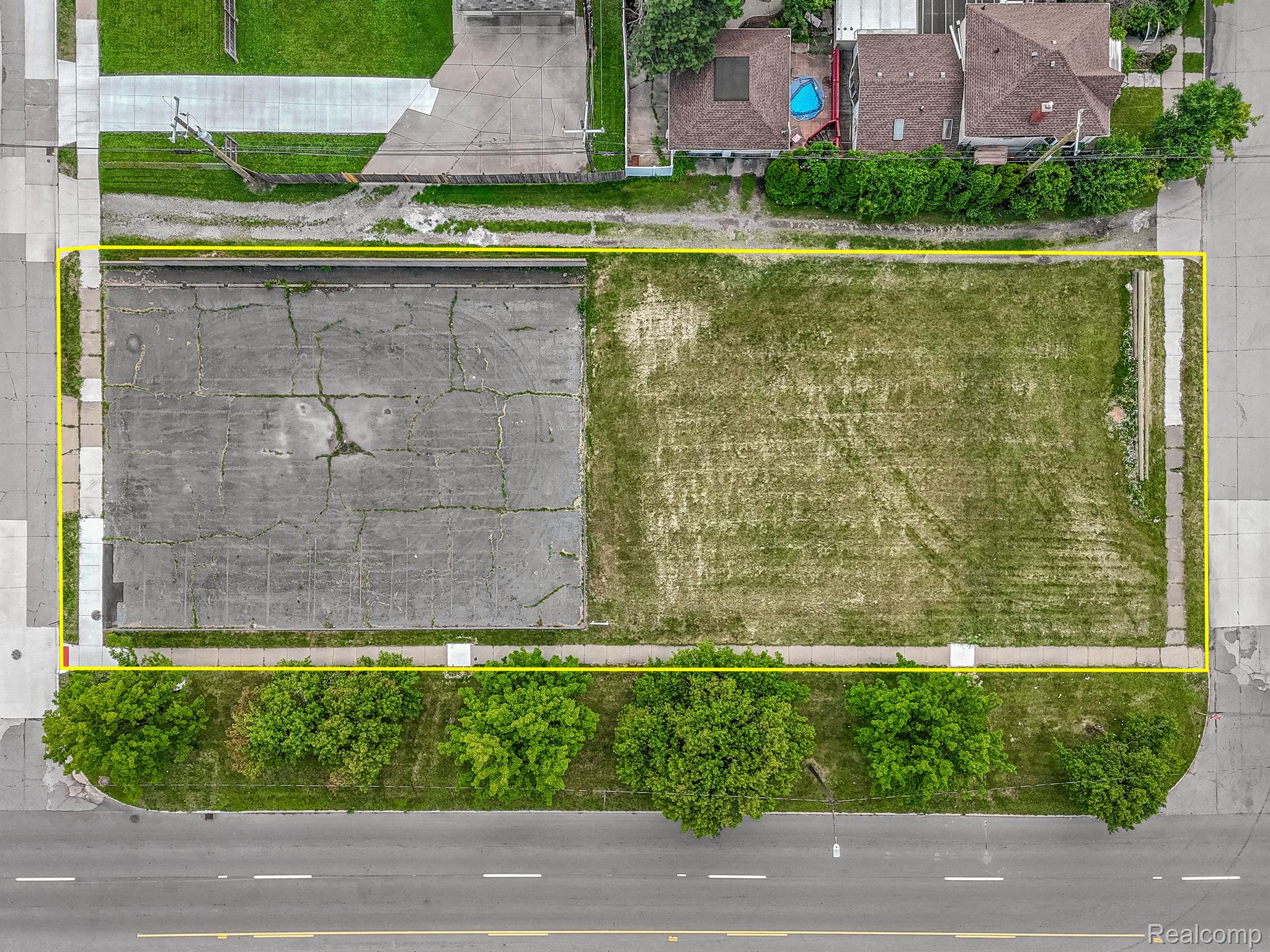 19120 Dix Rd Property Photo 4
