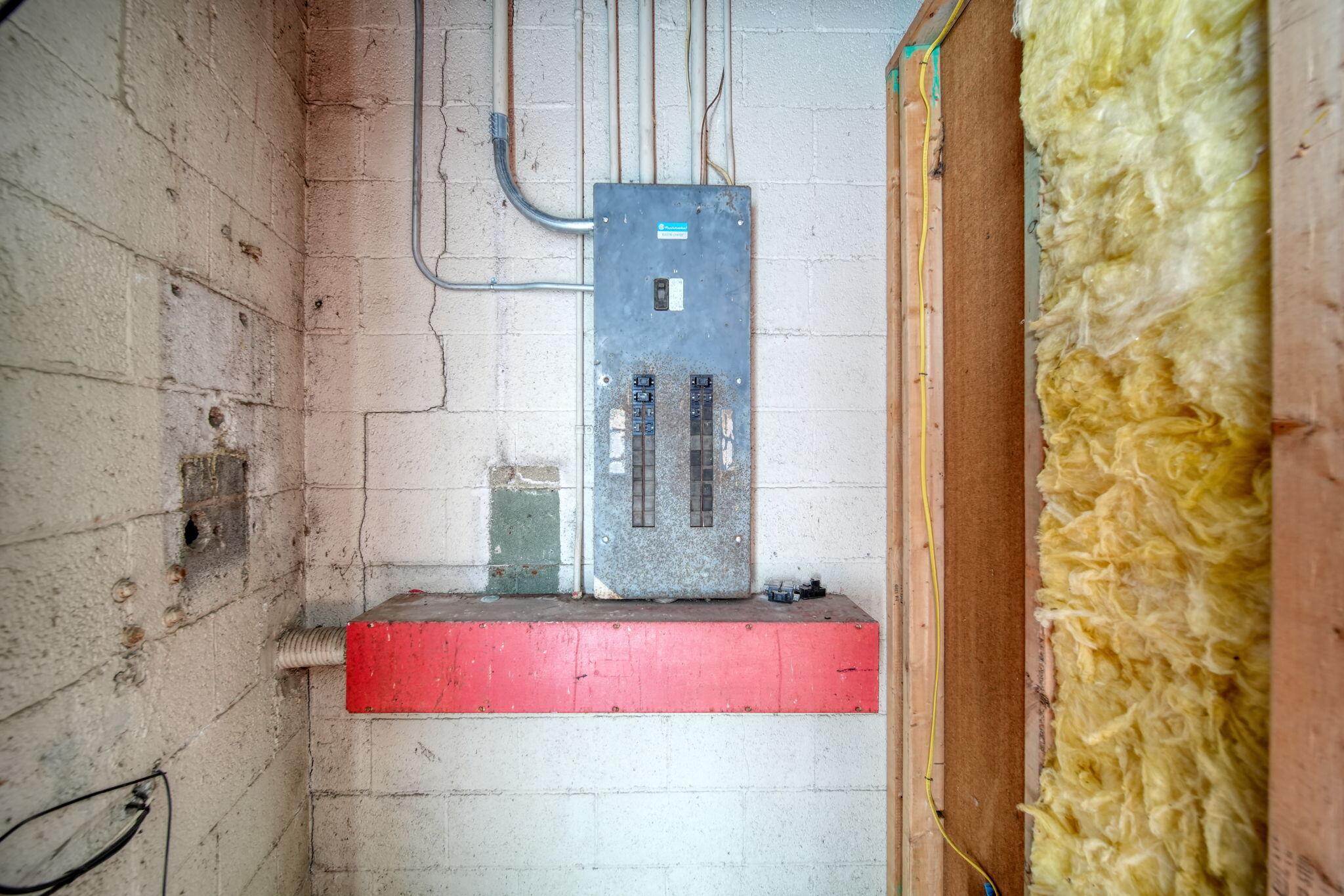 100 Elizabeth Street Property Photo 26