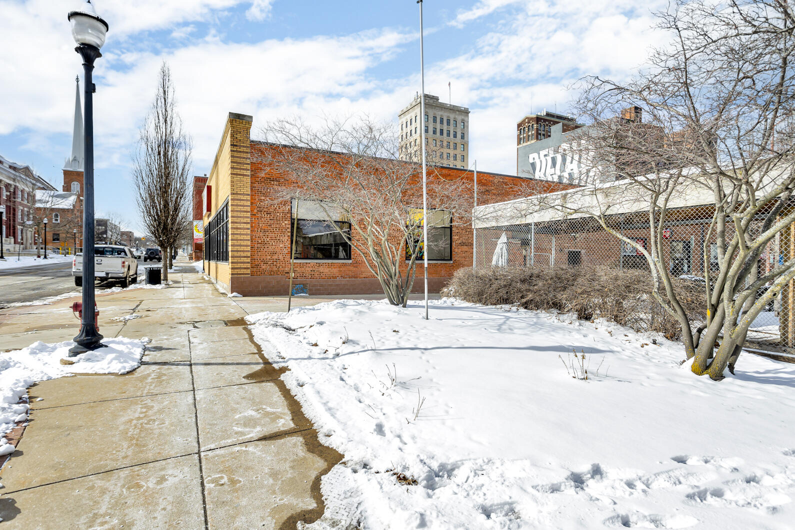 132 W Cortland Street Property Photo 25