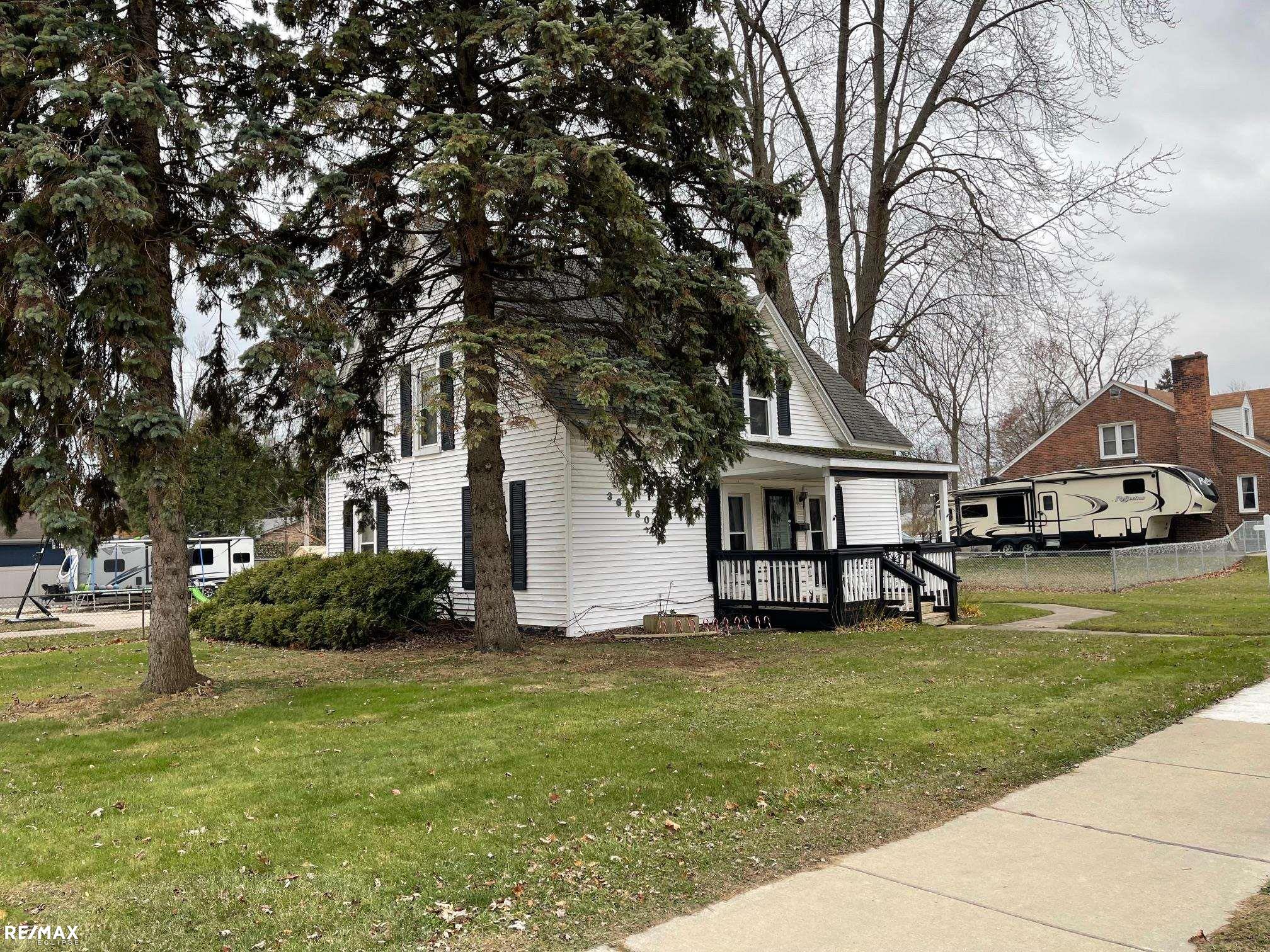 36760 Green St Property Photo 2