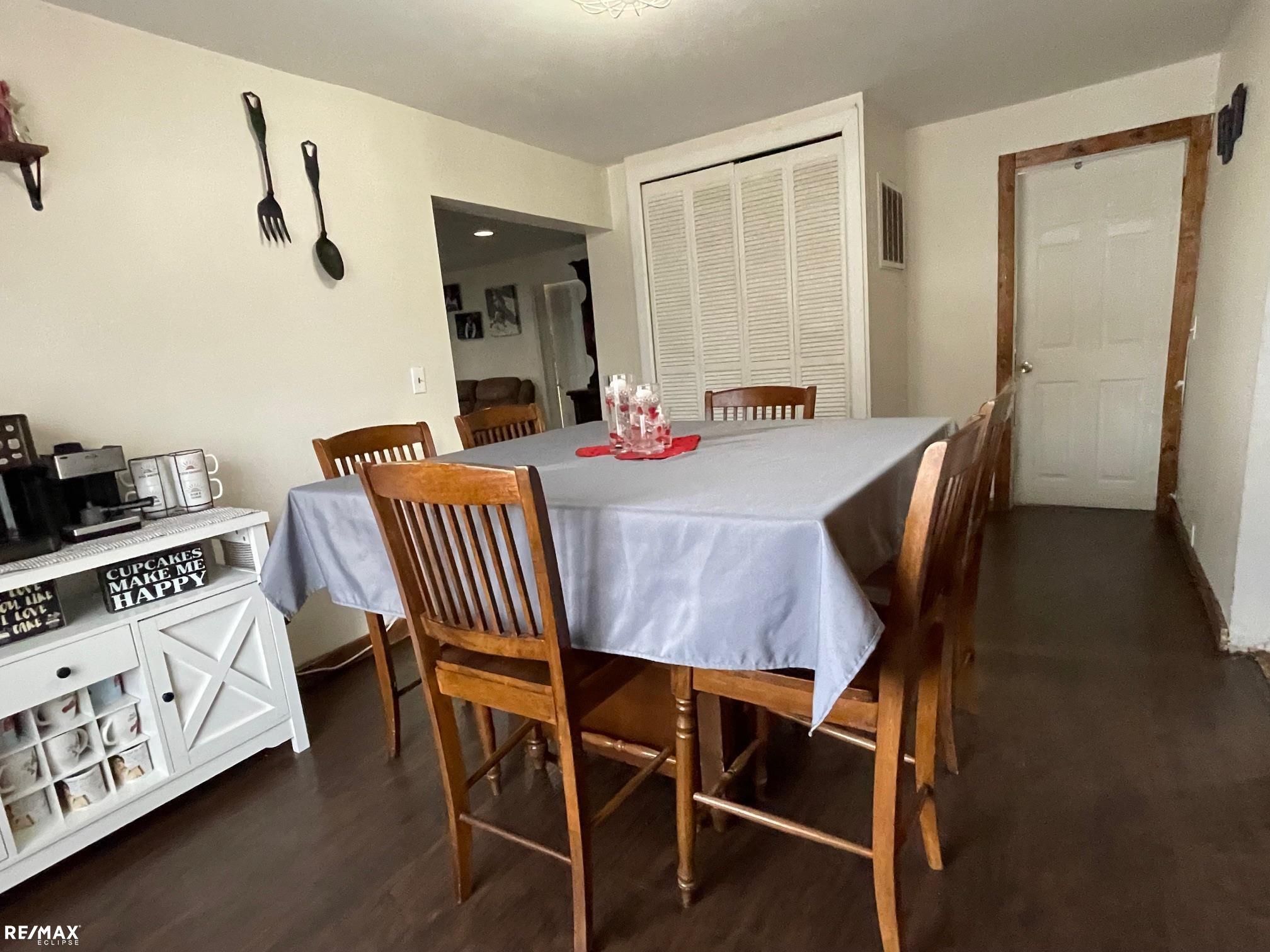 36760 Green St Property Photo 10