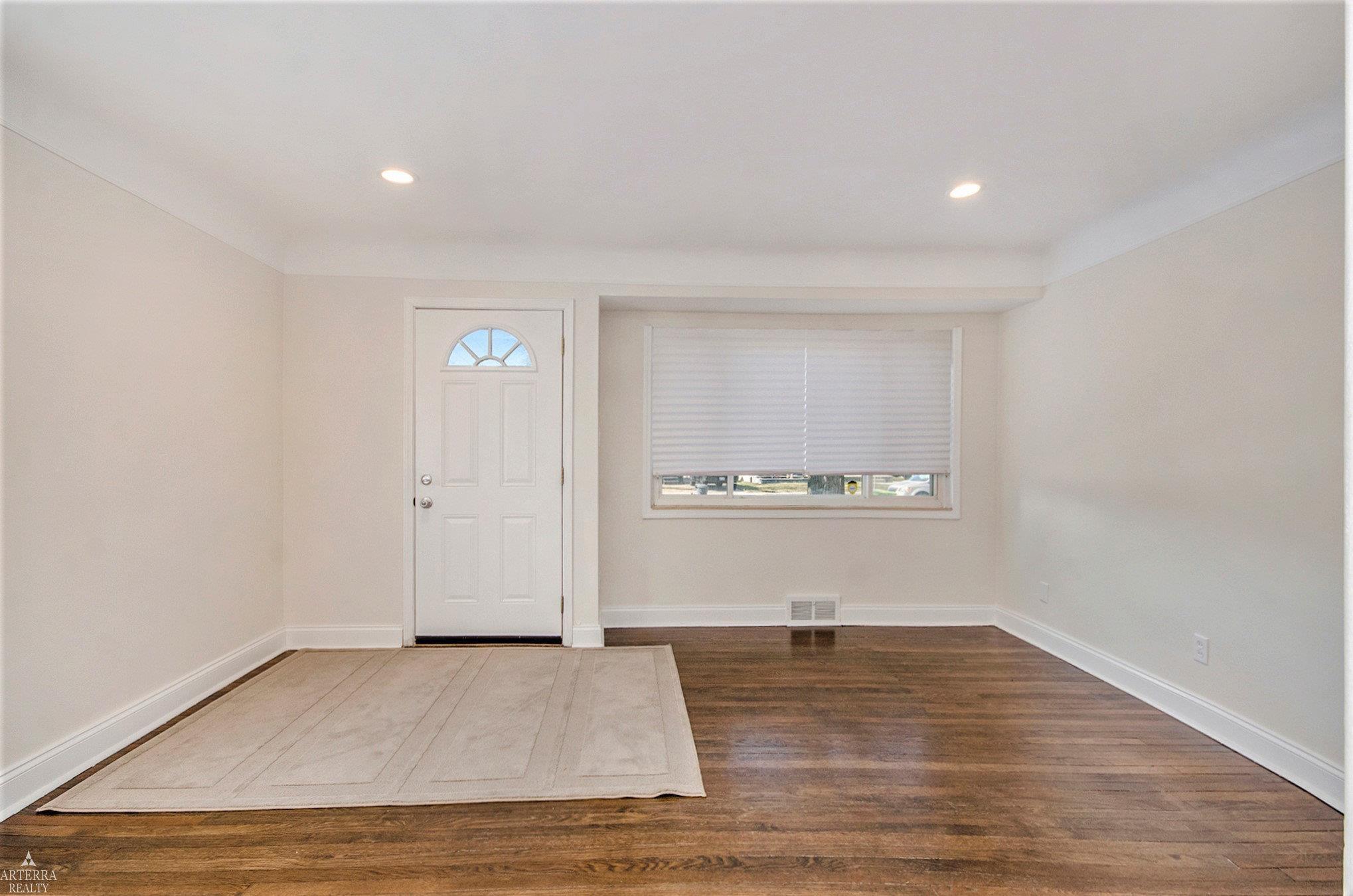26314 Hampden St Property Photo 2