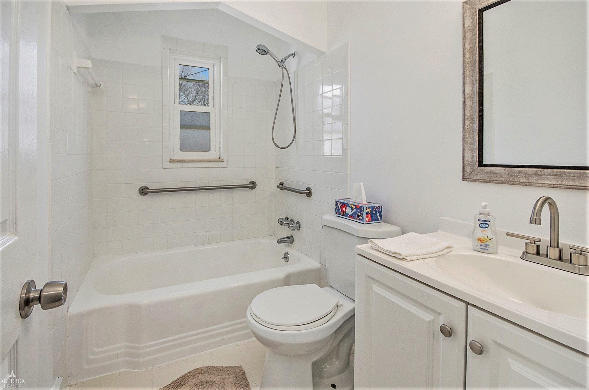 26314 Hampden St Property Photo 11