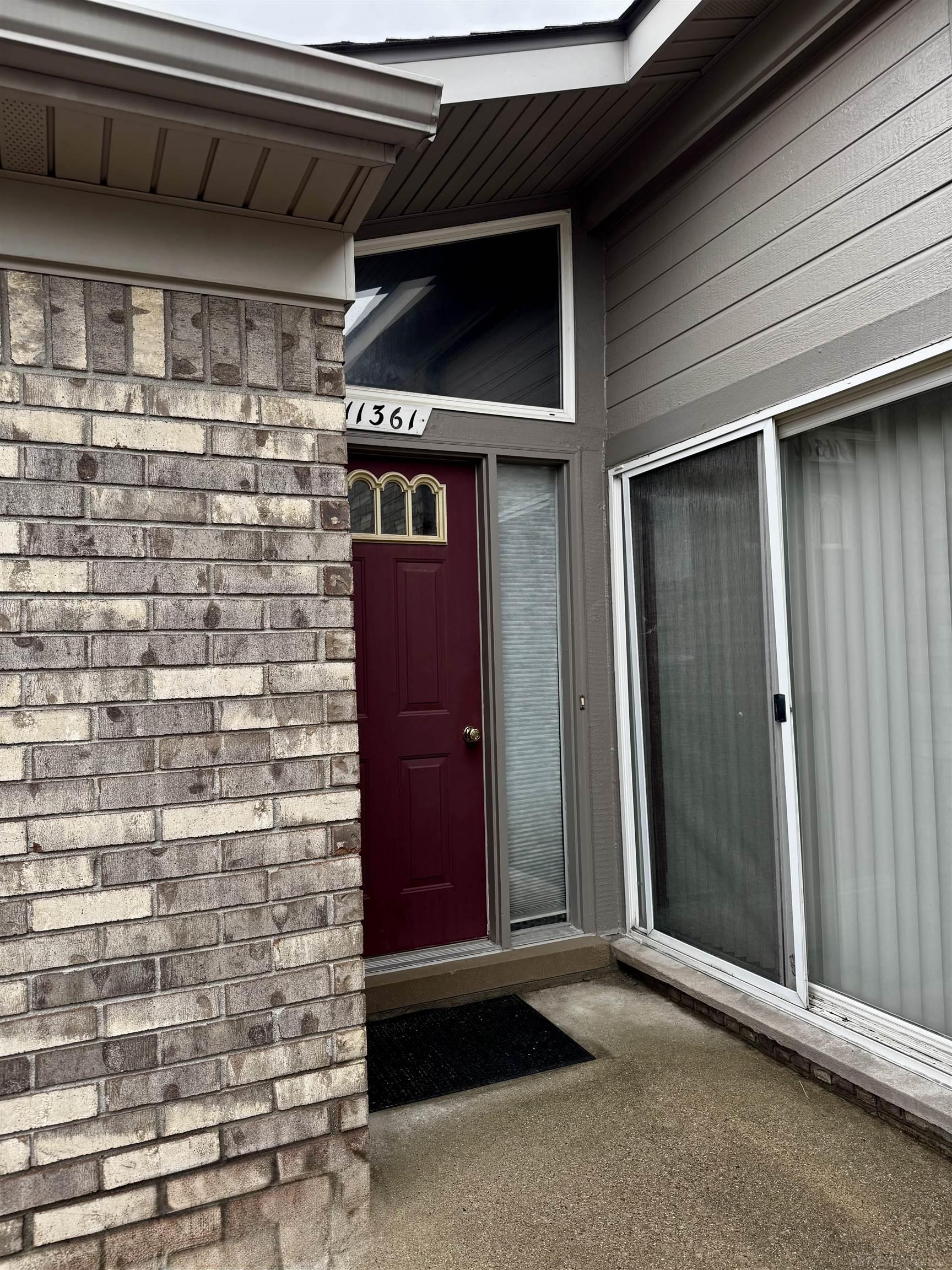 11361 Oak Grove Ct Property Photo 1