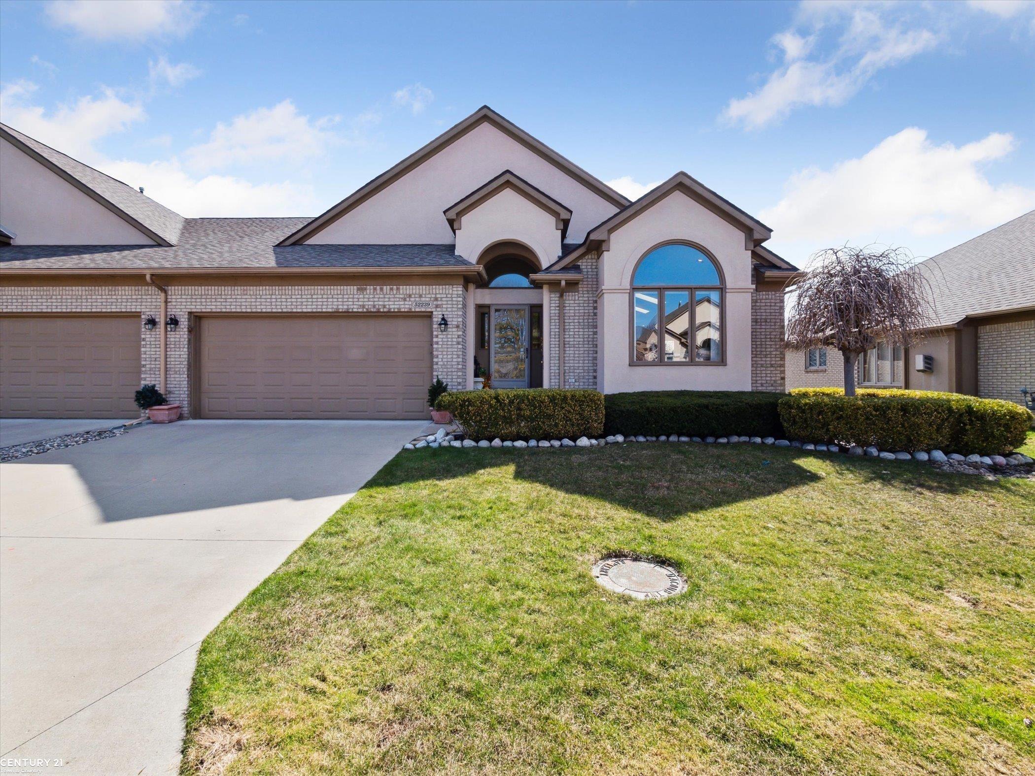 52239 Fish Creek Dr Property Photo 1