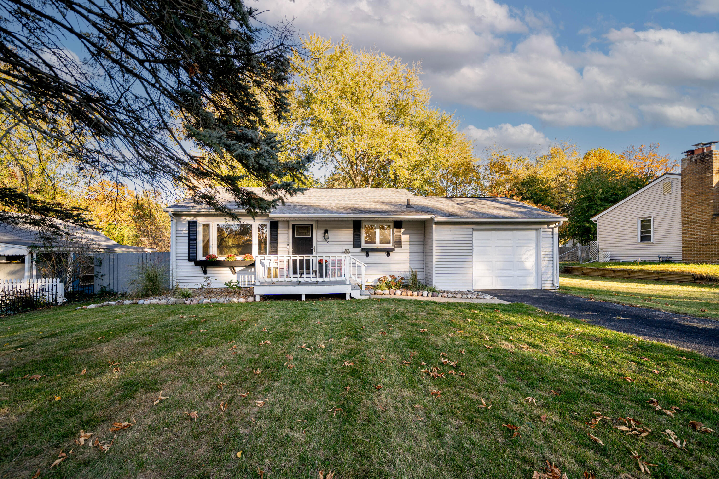 449 Orchard Lane Property Photo 1