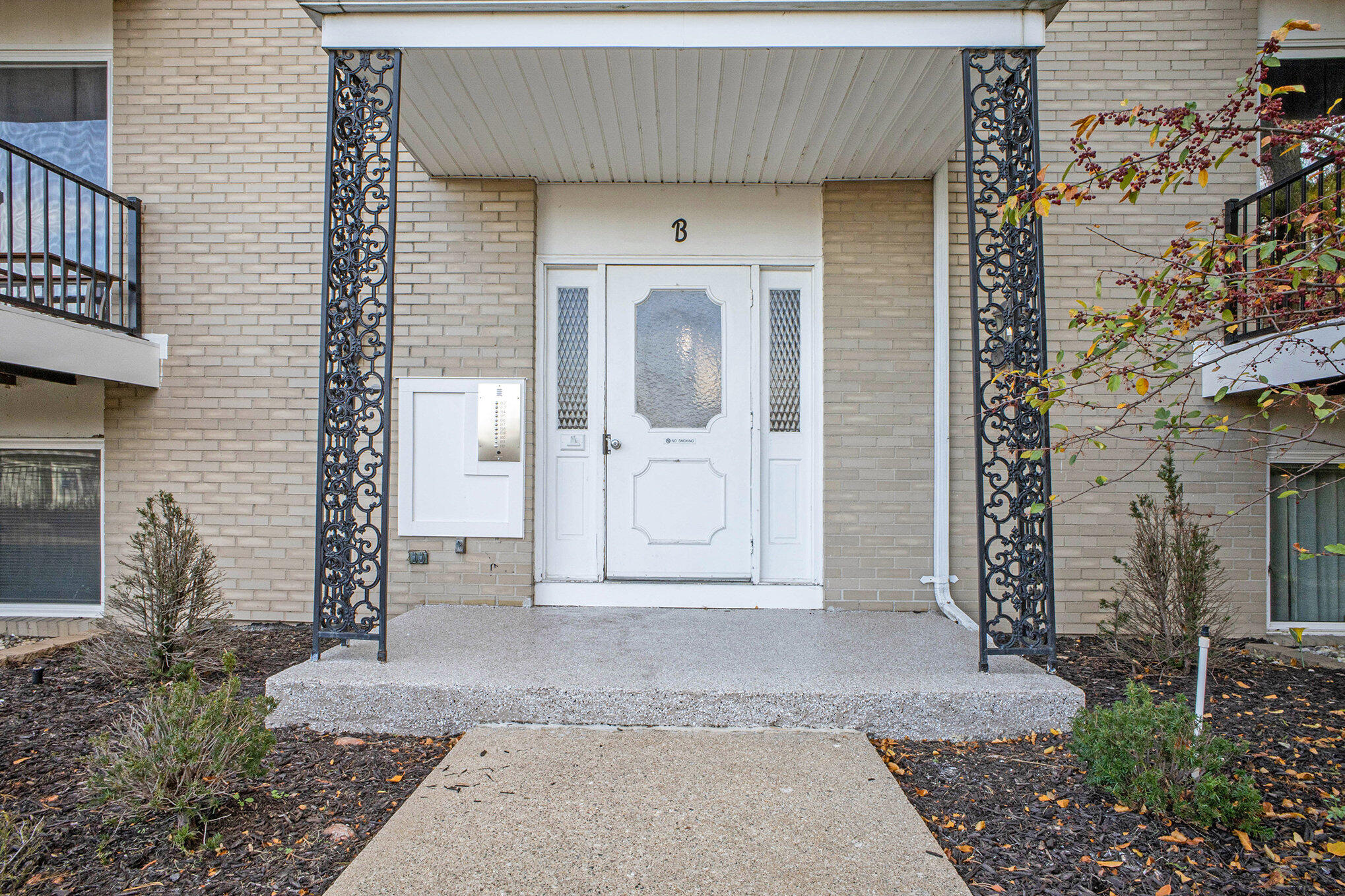 2759 Leonard Street NW Unit: B5 Property Photo 1