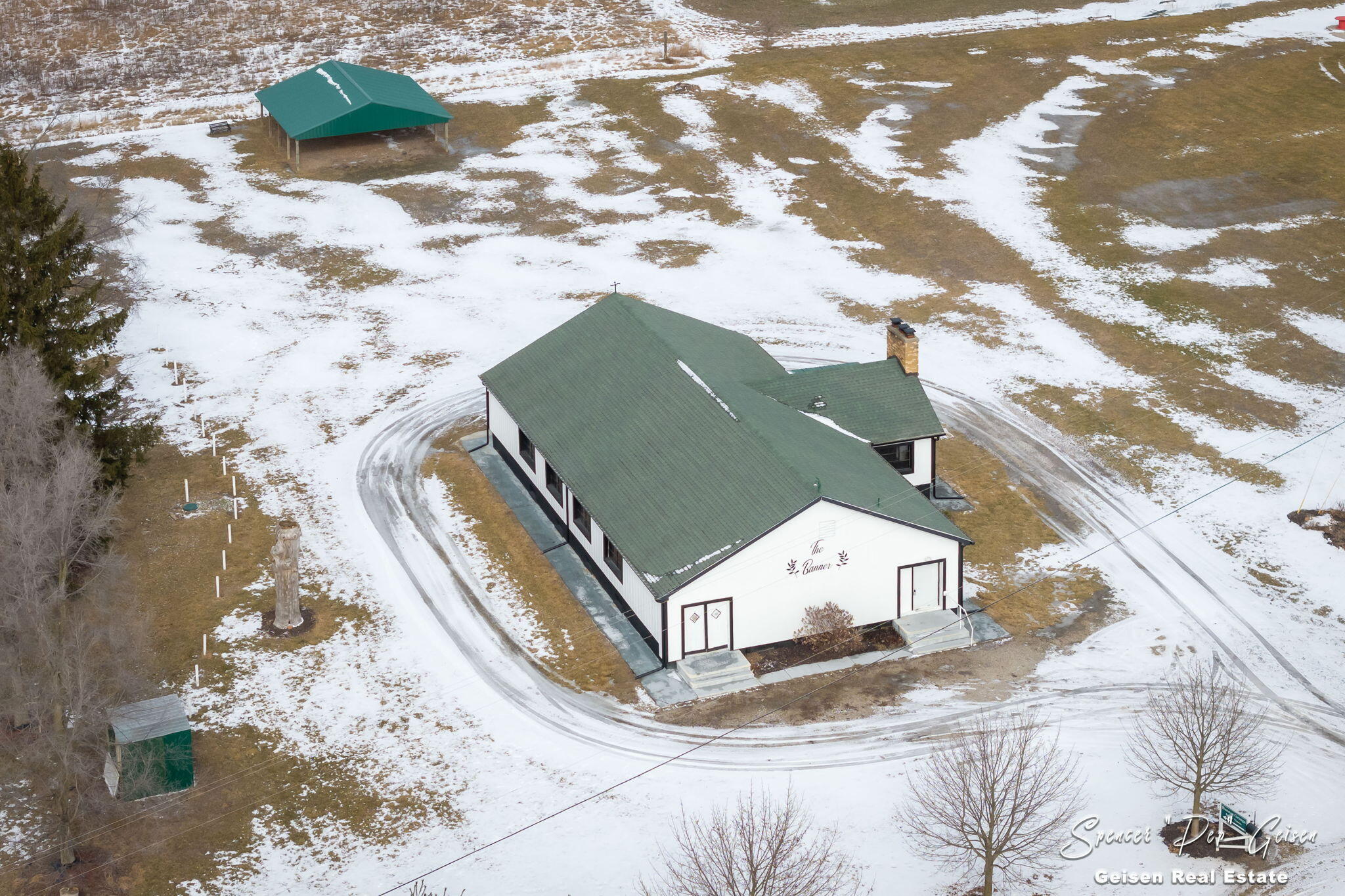 608 Peterson Road Property Photo 4
