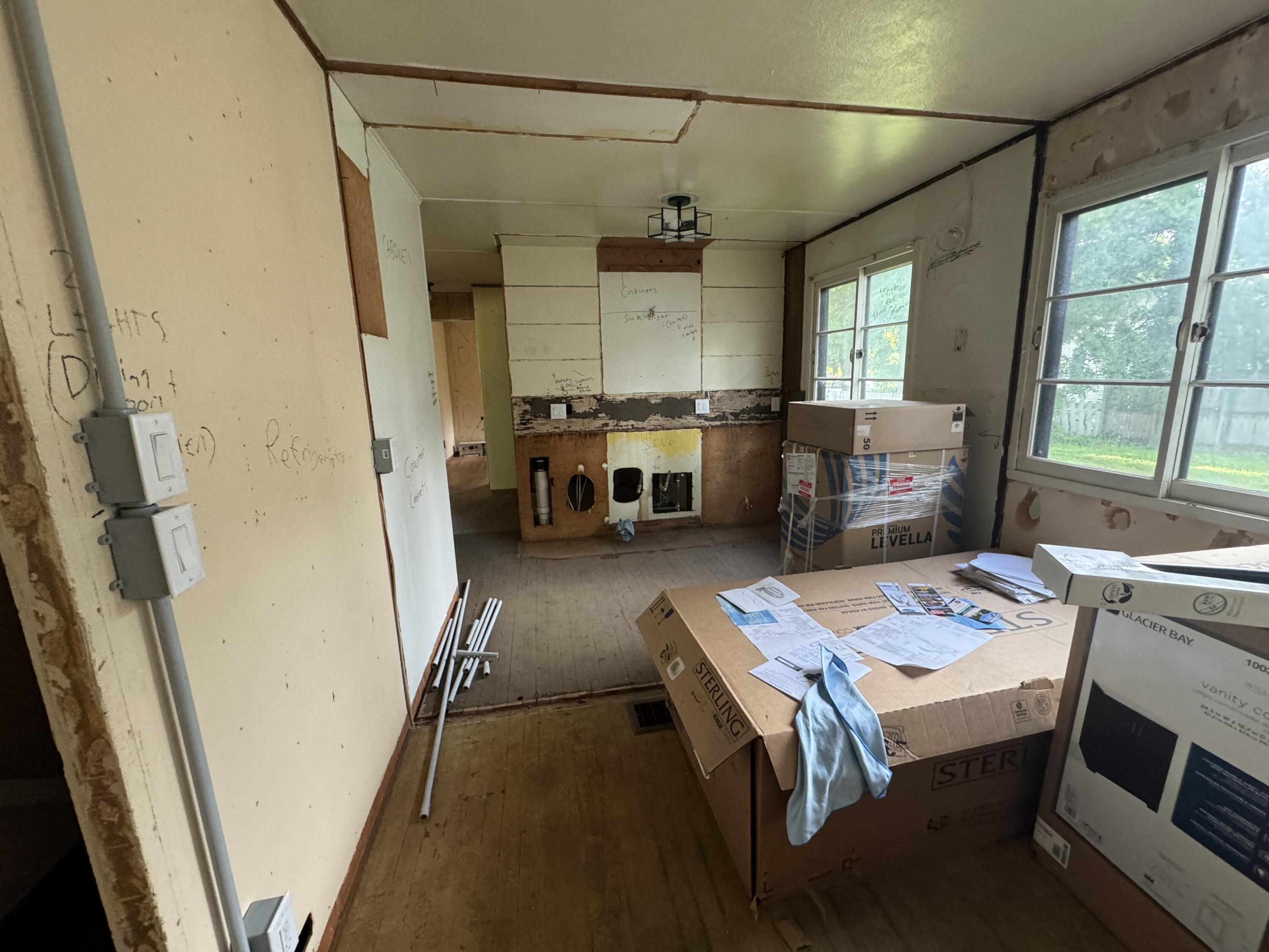 938 W Southern Avenue Property Photo 10