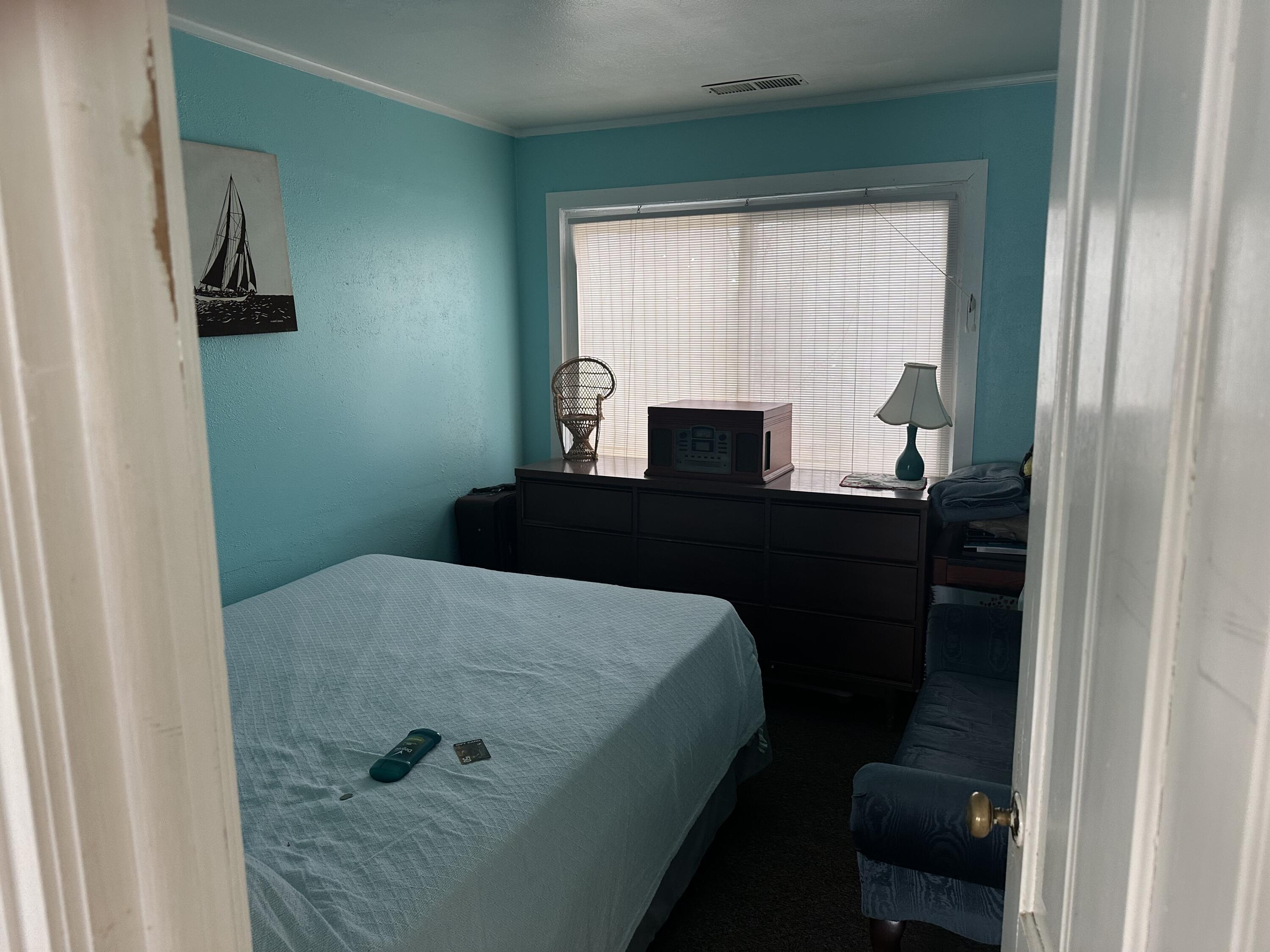 438 N Shore Drive Property Photo 8