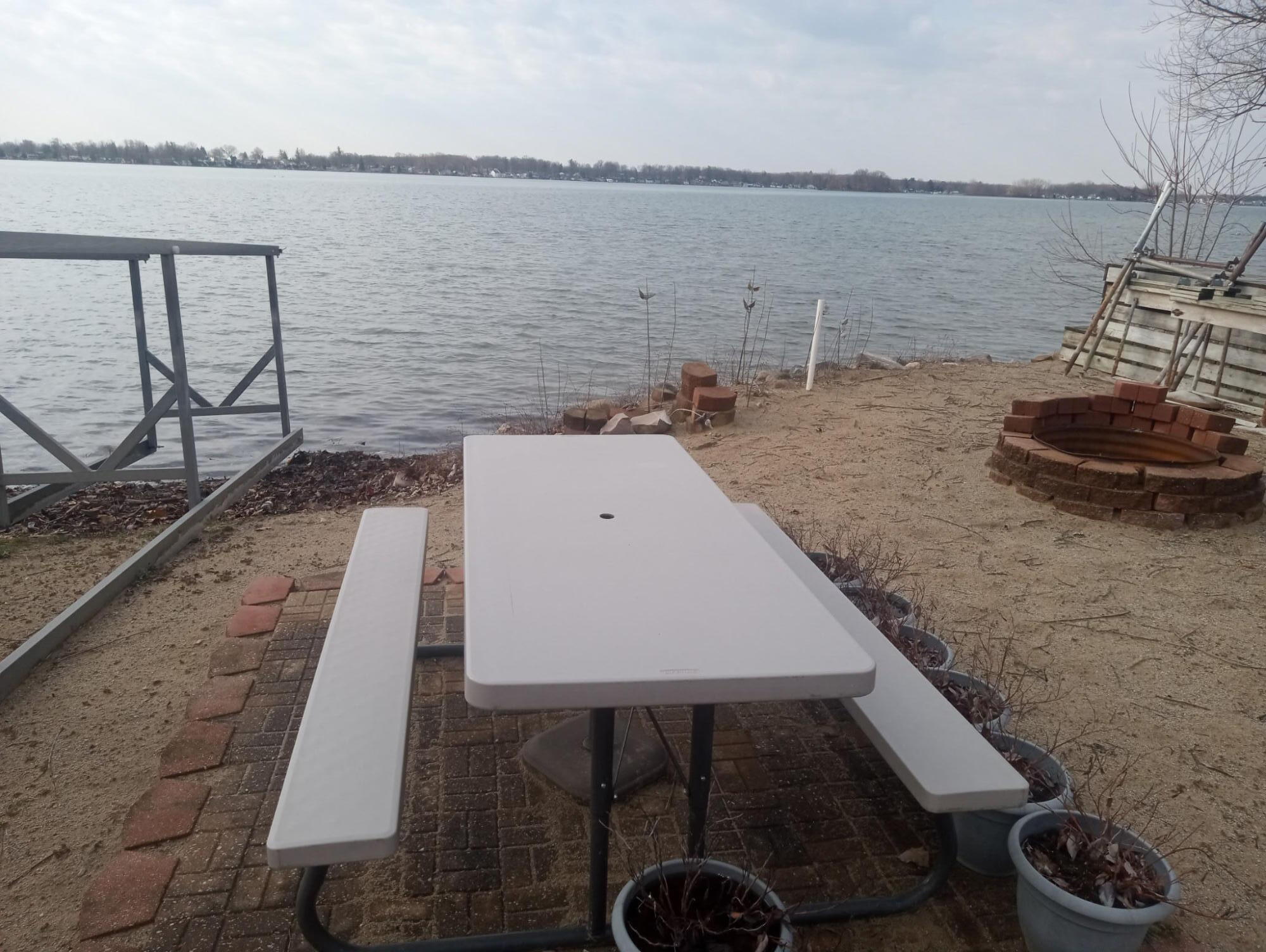 438 N Shore Drive Property Photo 17