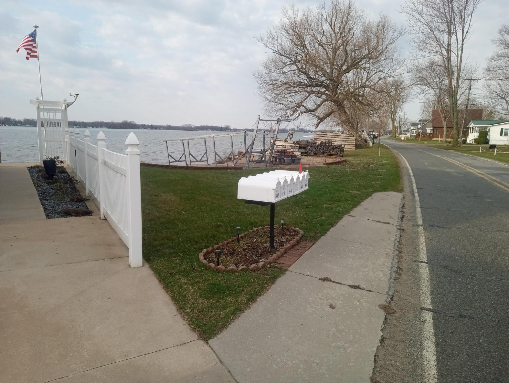 438 N Shore Drive Property Photo 18