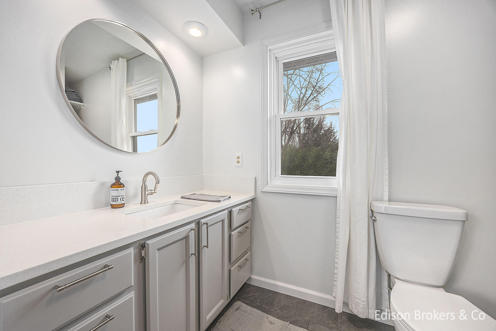 2356 Thistledowne Drive Ne Property Photo 15