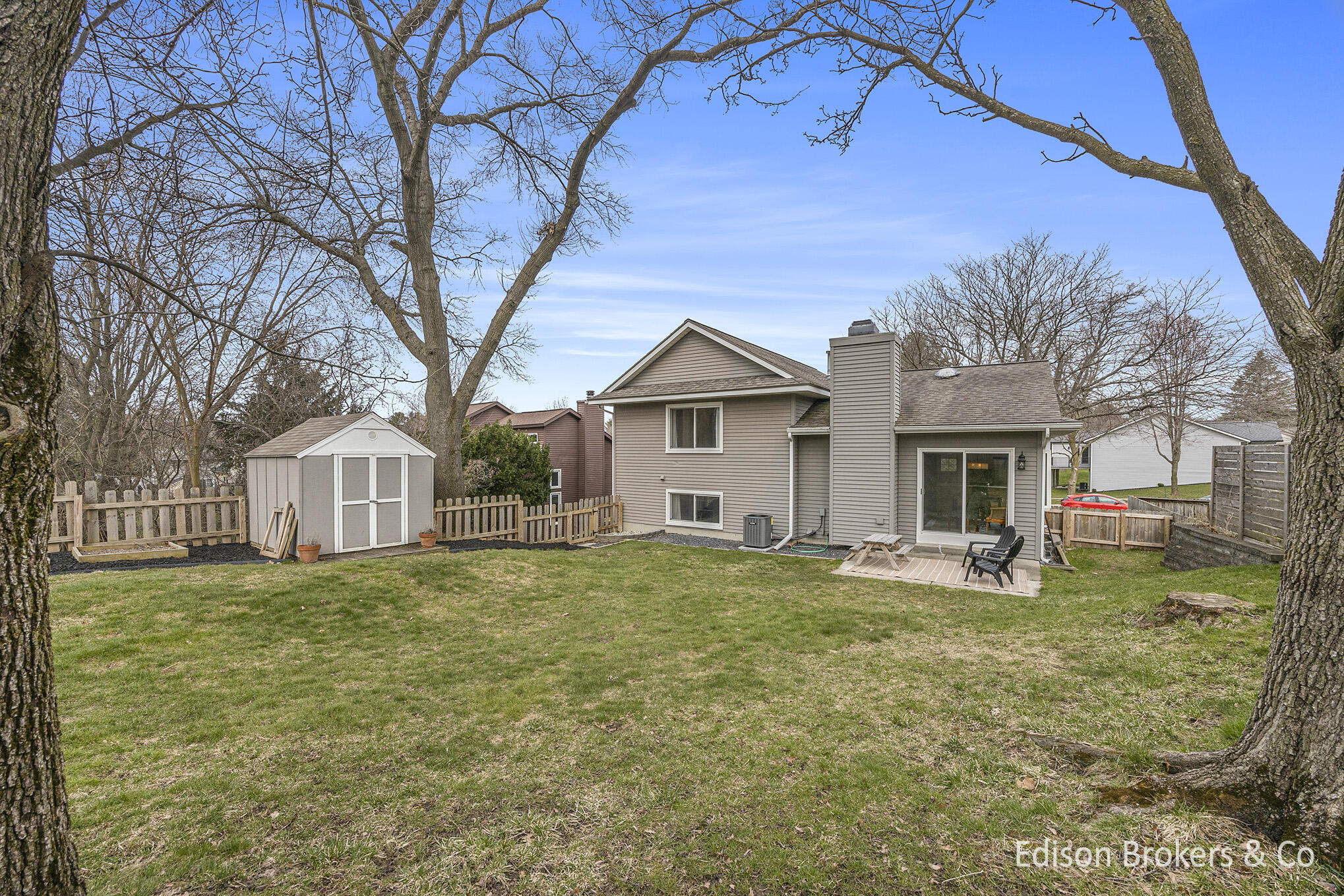 2356 Thistledowne Drive Ne Property Photo 24