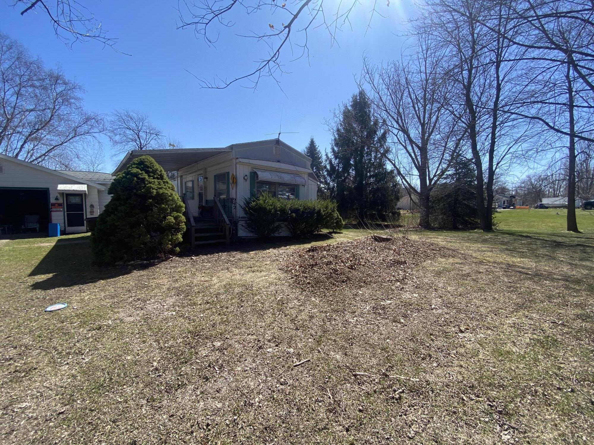 942 Shaw Road Property Photo 1