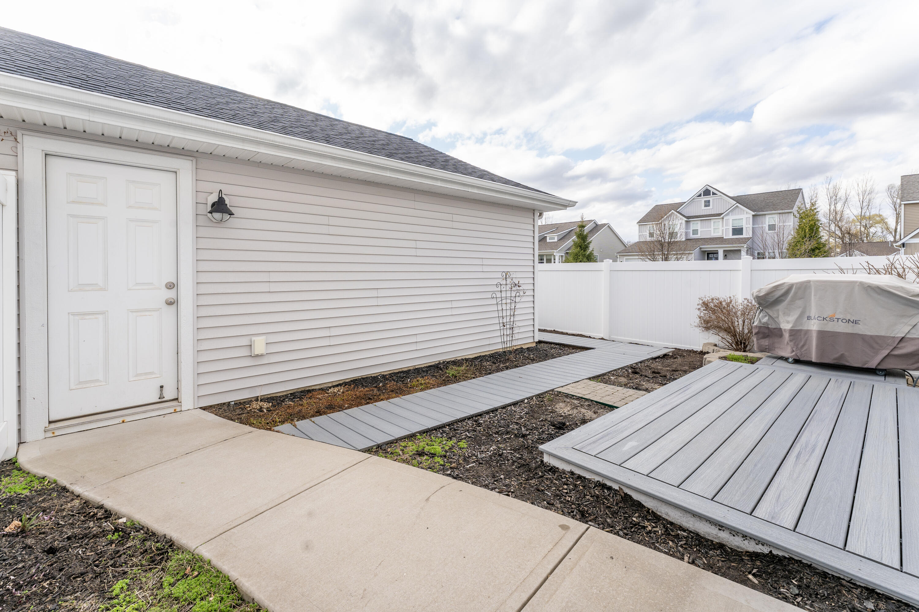 6965 Myers Lake Avenue Ne Property Photo 19