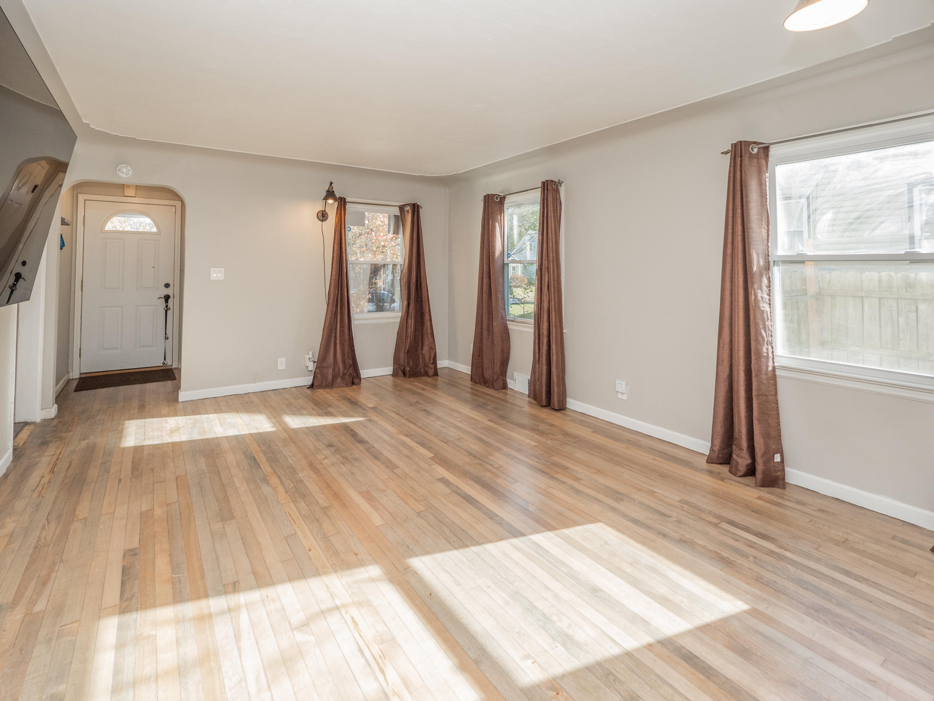 147 Wiltshire Avenue Property Photo 6