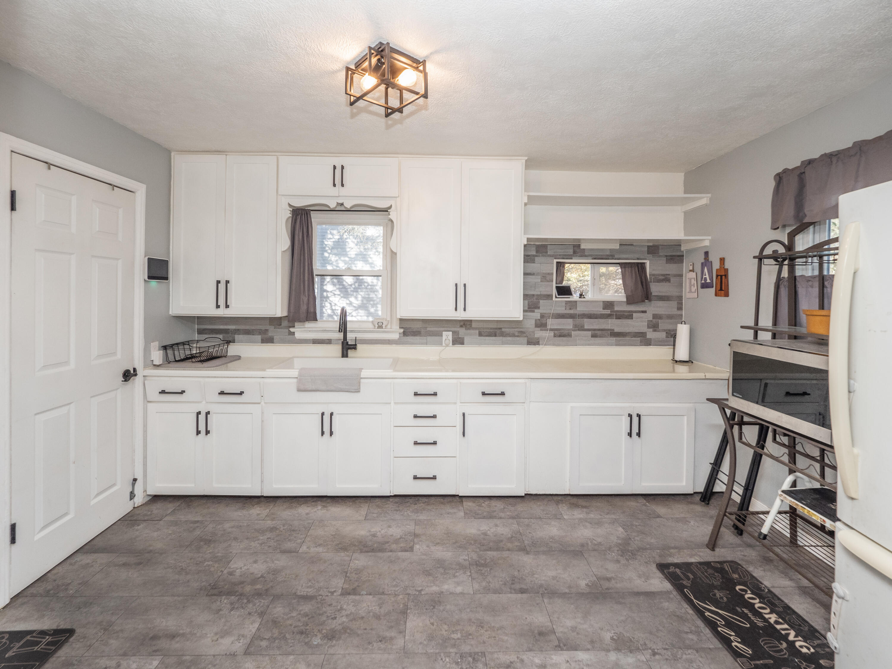147 Wiltshire Avenue Property Photo 9