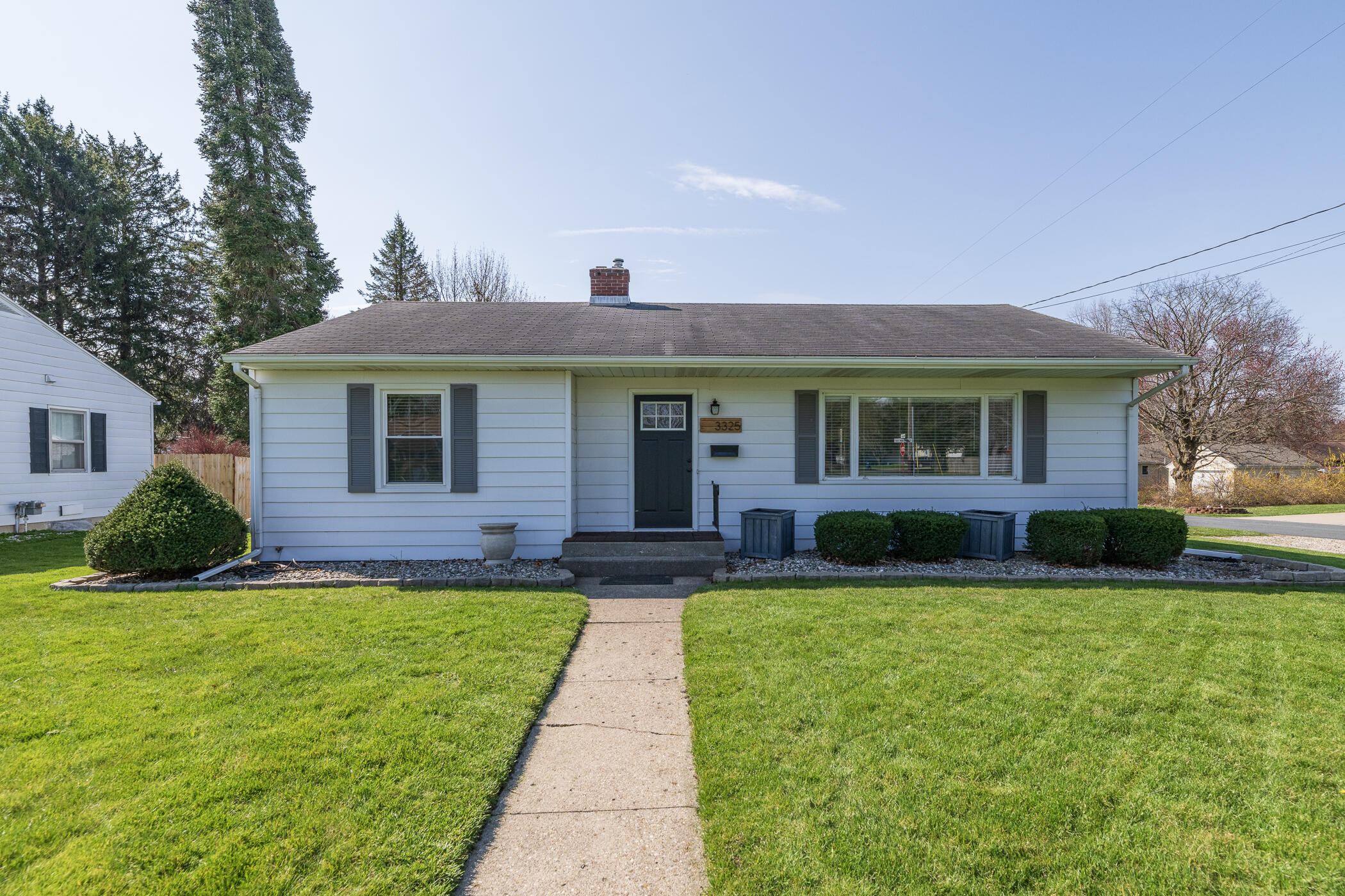 3325 Cranbrook Avenue Property Photo 1