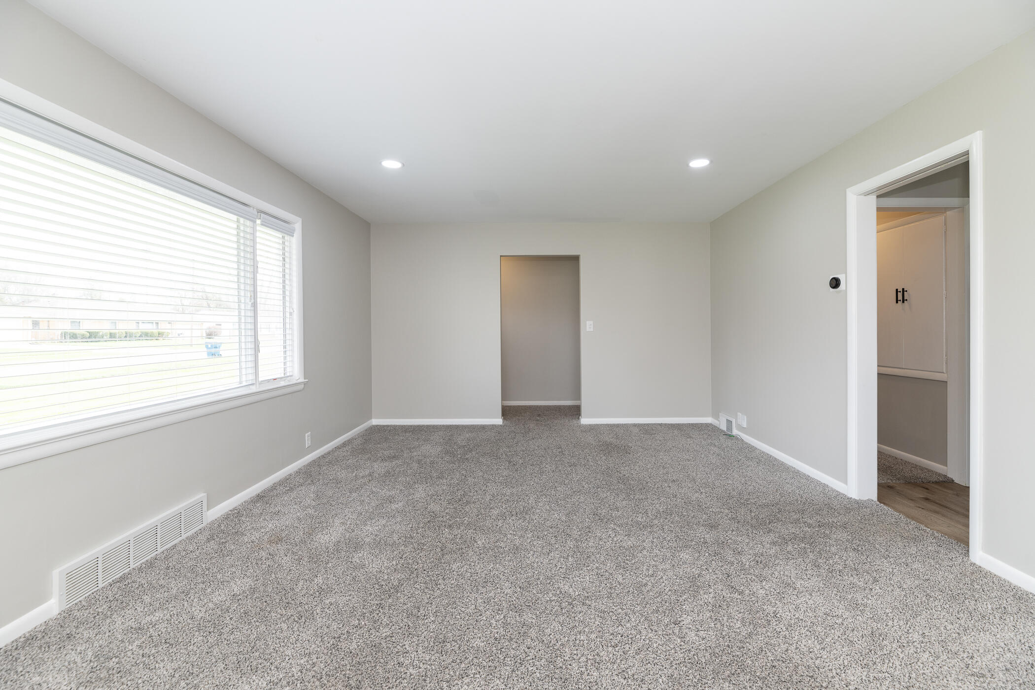 3325 Cranbrook Avenue Property Photo 6