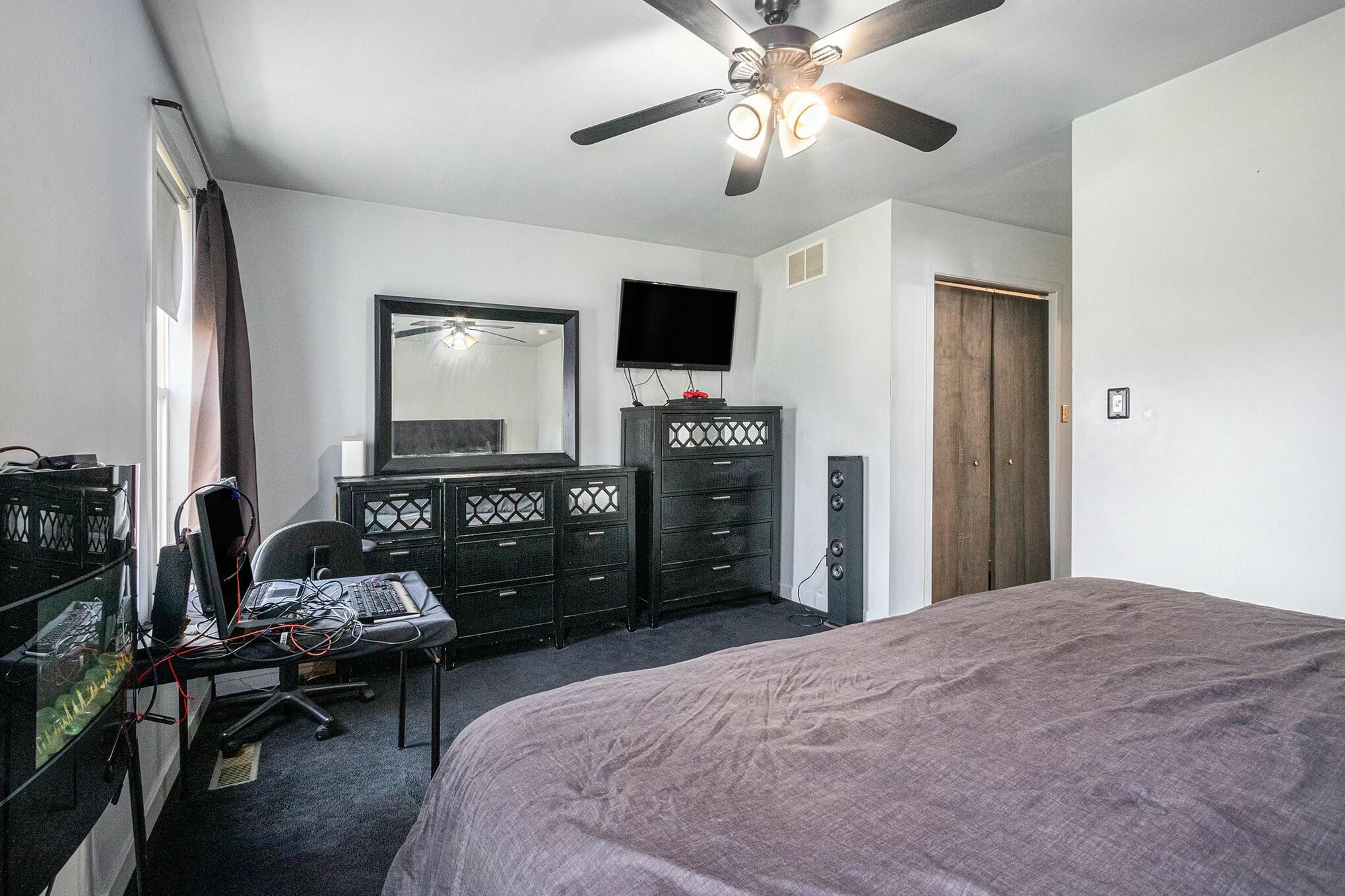 236 Helmar Court Property Photo 17