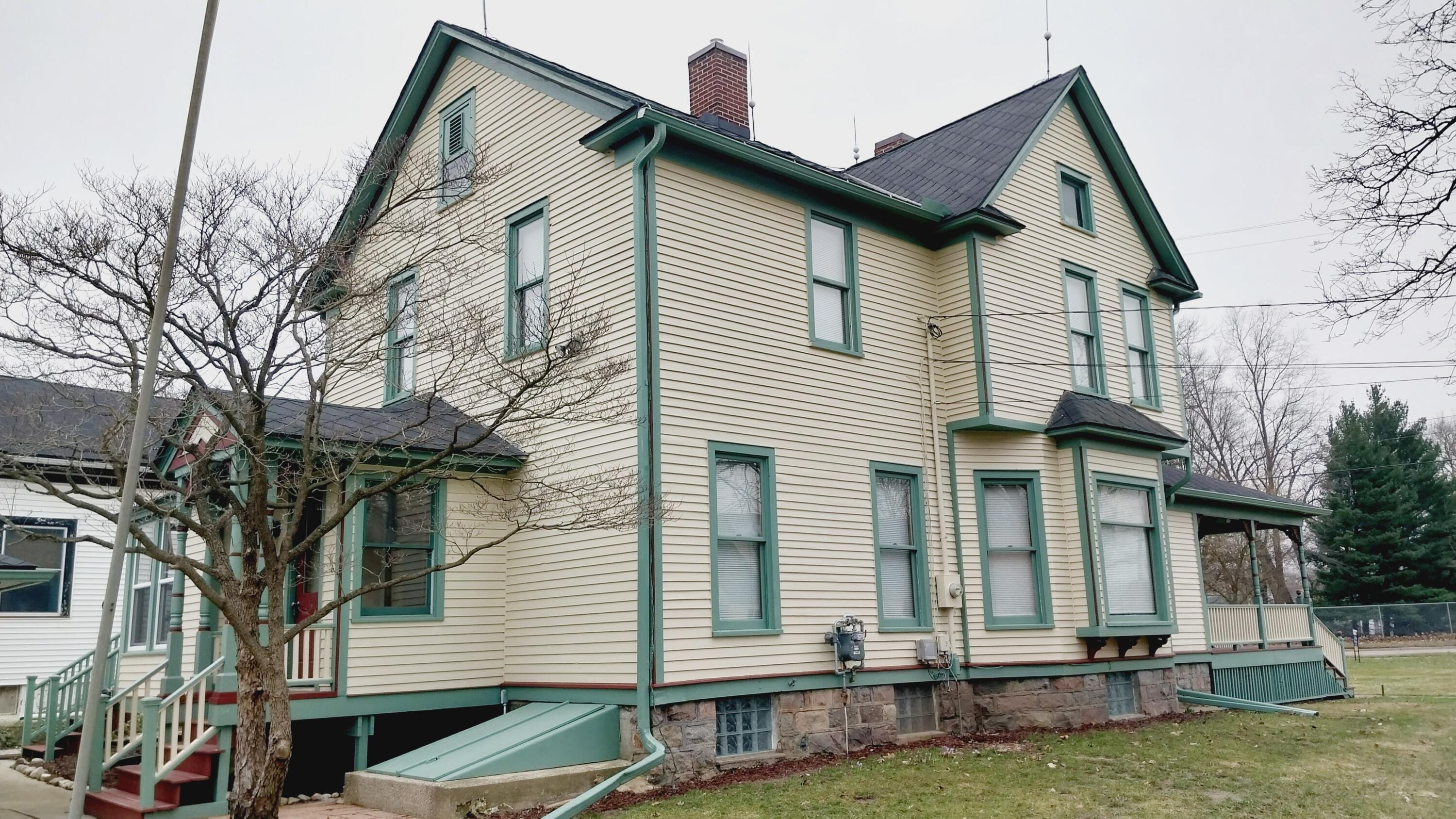 3605 Portage Street Property Photo 3