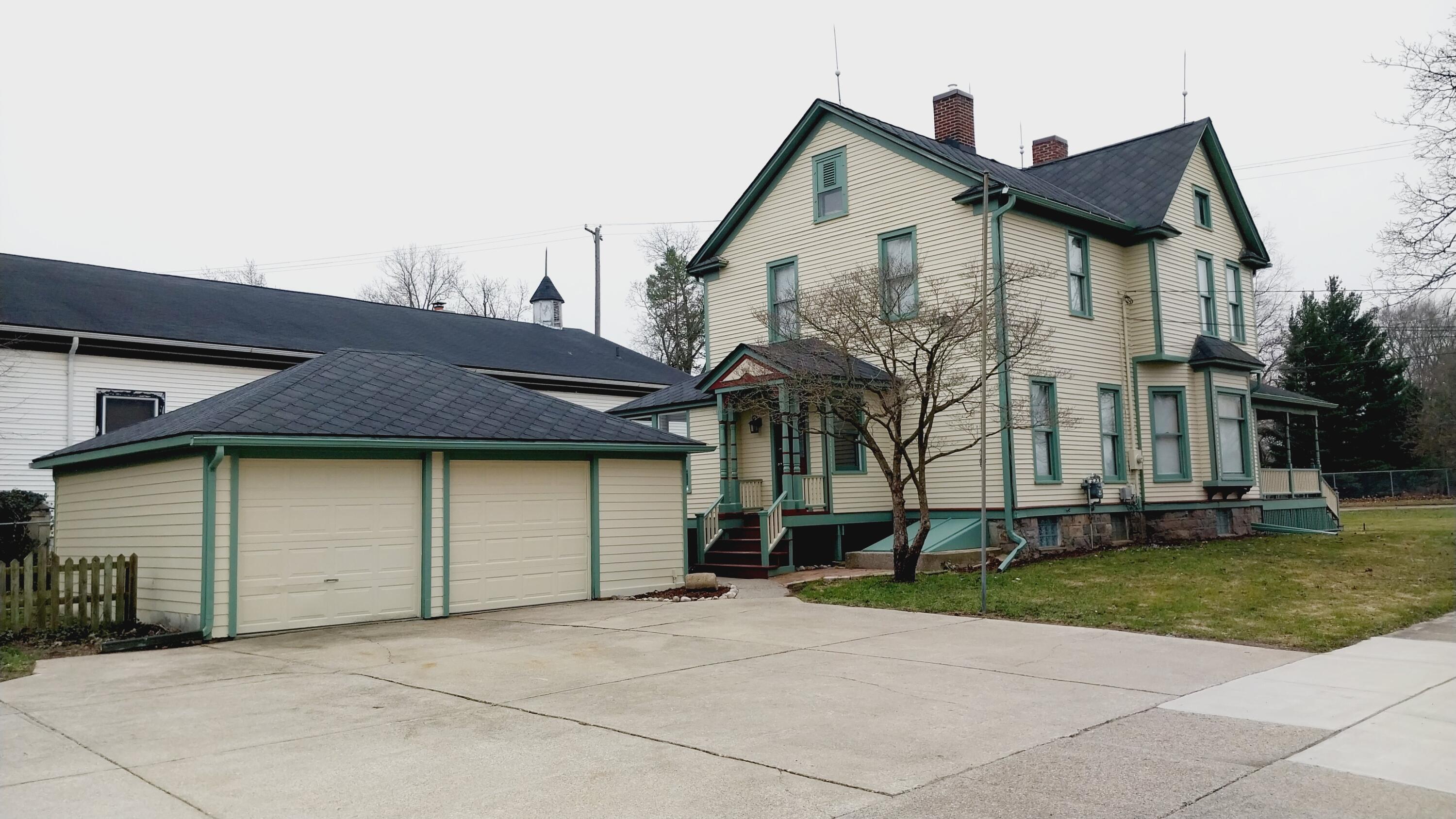 3605 Portage Street Property Photo 4