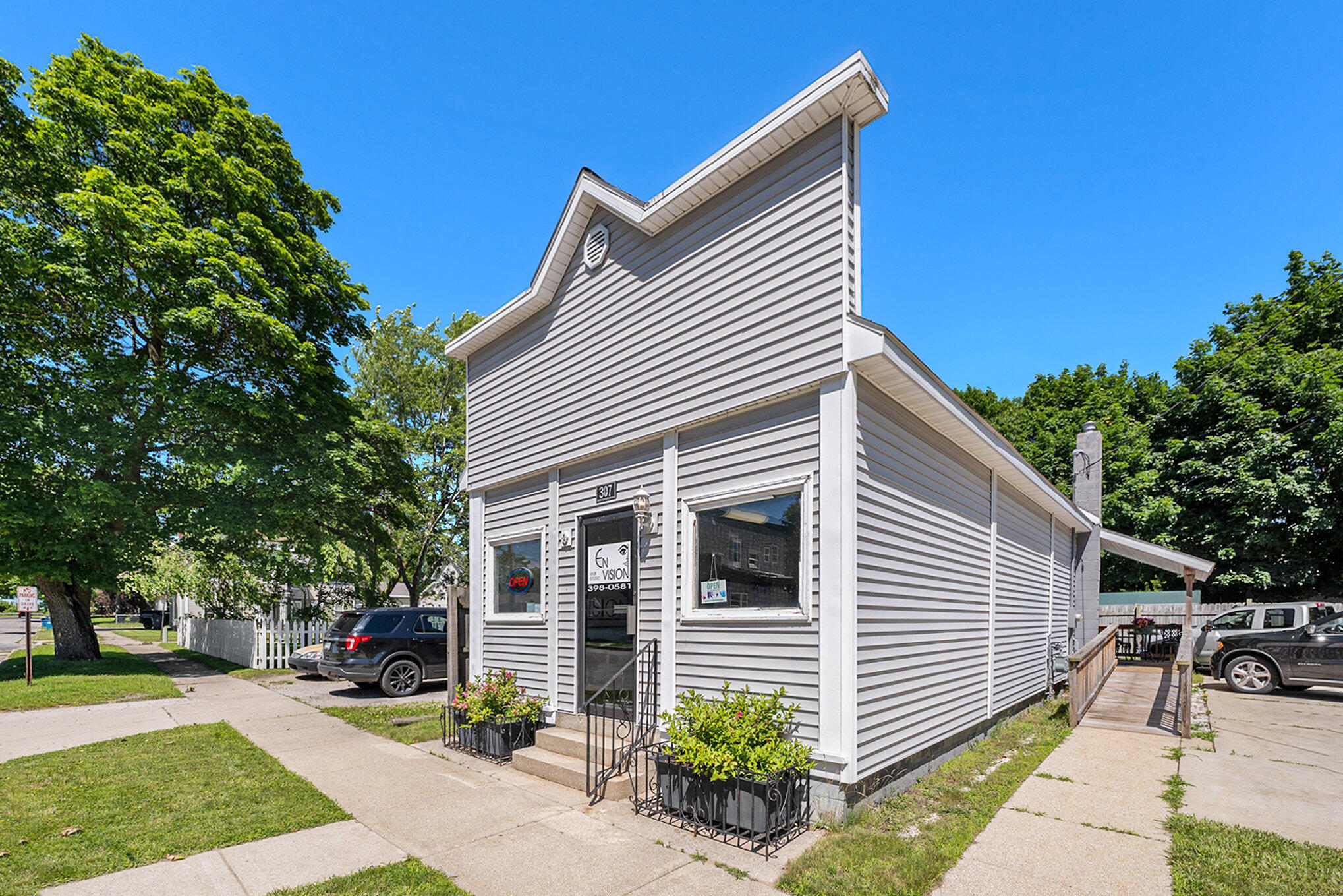 307 Sibben Street Property Photo 2