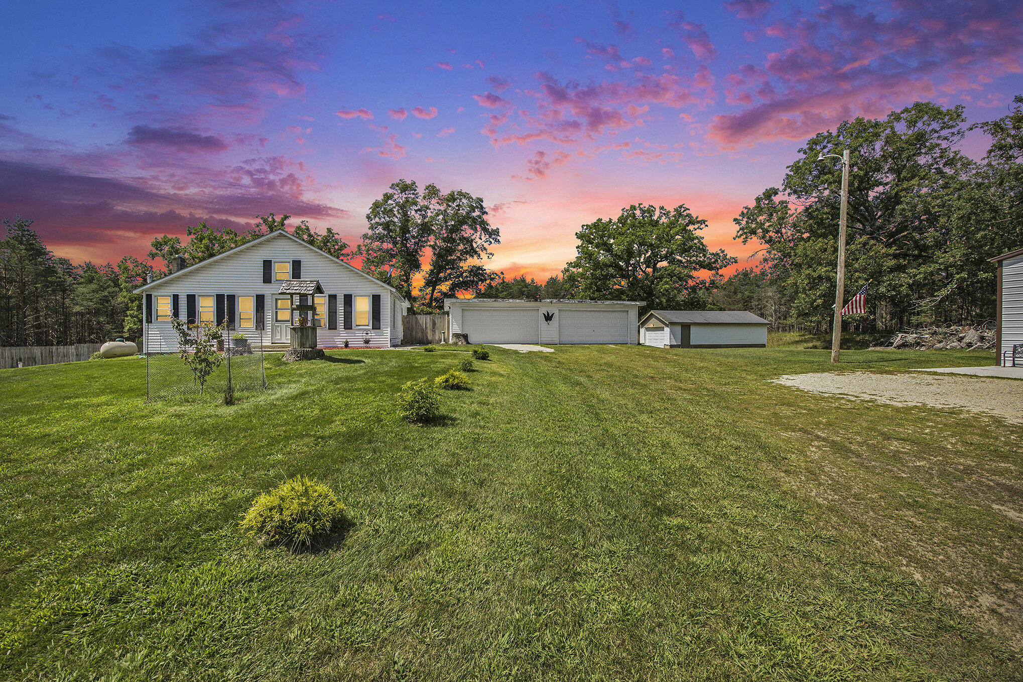 8889 S Star Lake Drive Property Photo 1