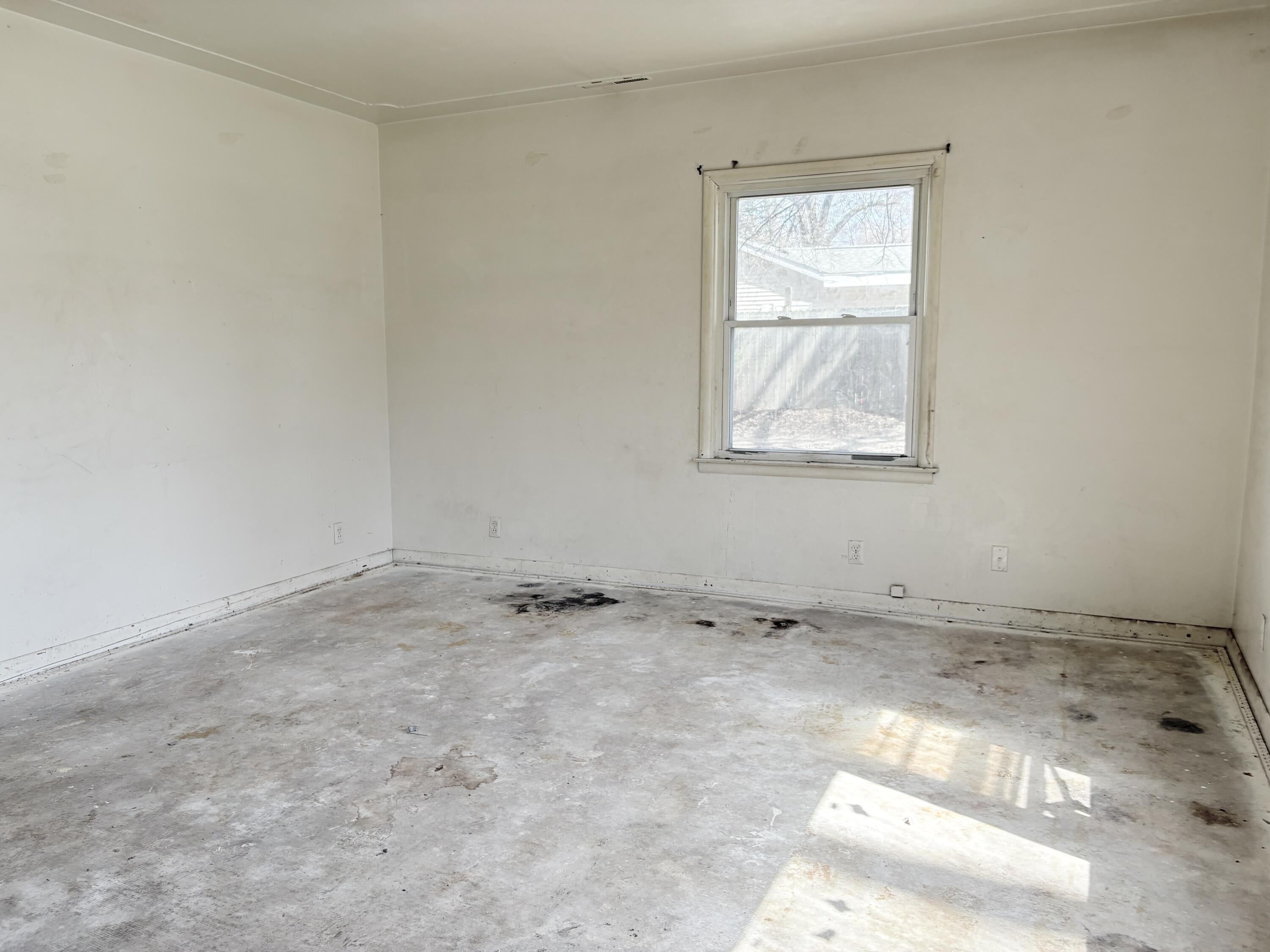 1640 Mclaughlin Avenue Property Photo 6