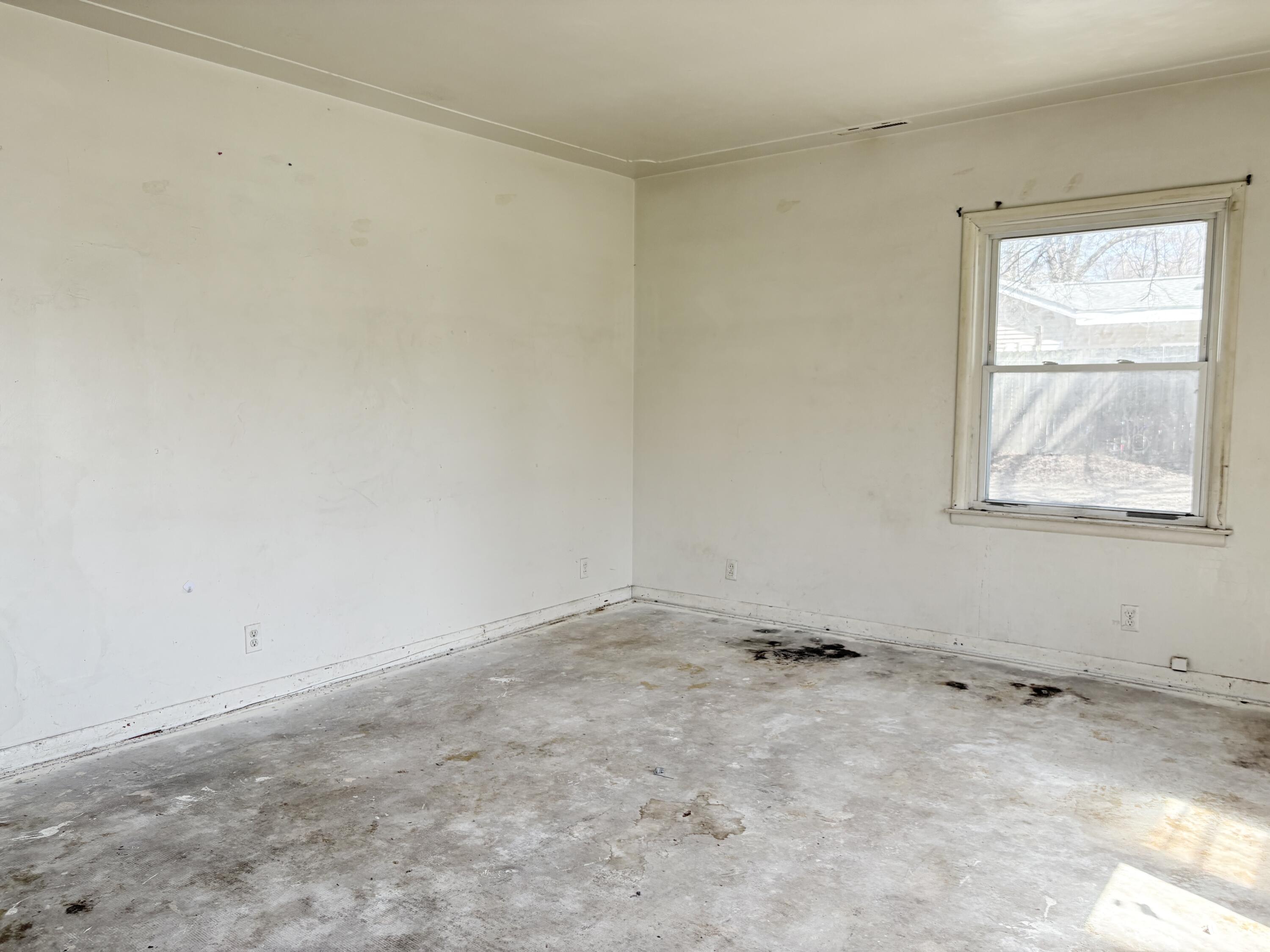 1640 Mclaughlin Avenue Property Photo 7