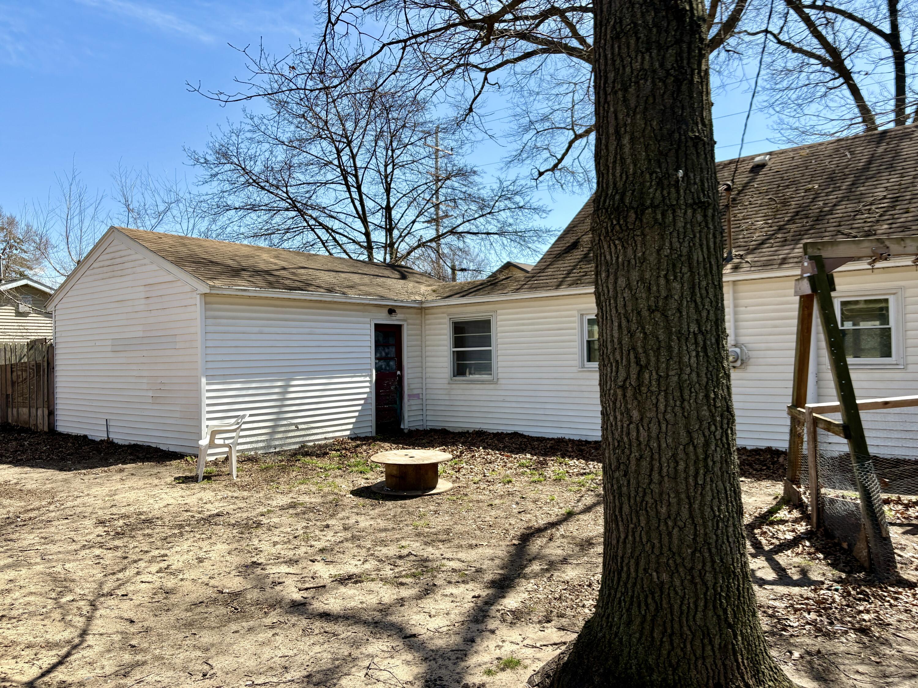 1640 Mclaughlin Avenue Property Photo 13