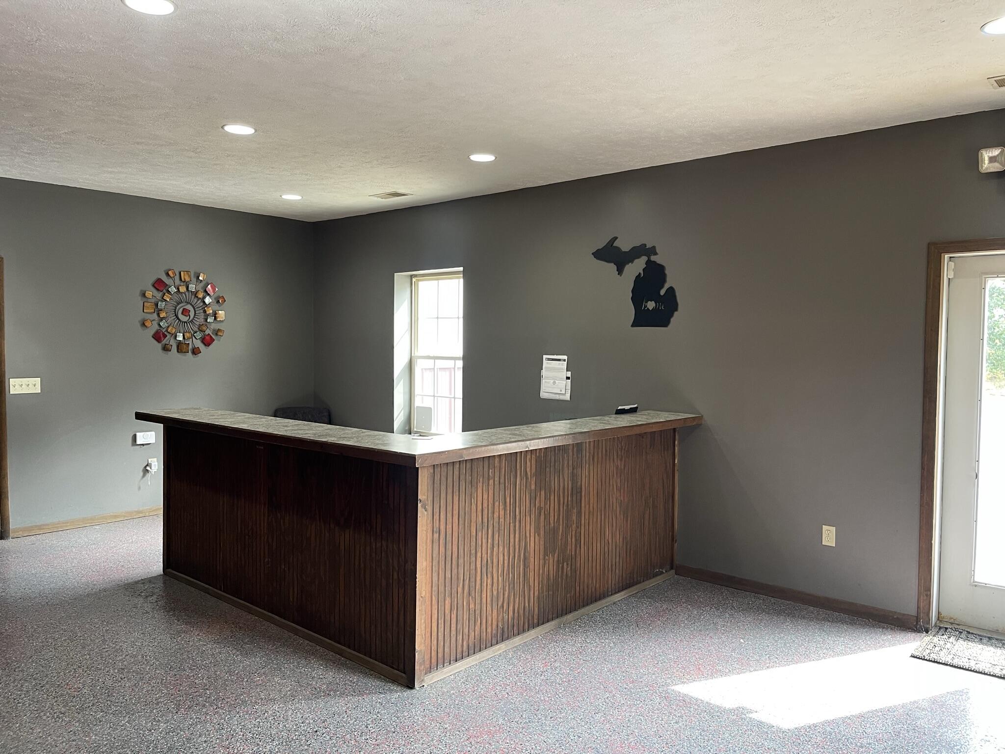 512 Industrial Park Drive Property Photo 6