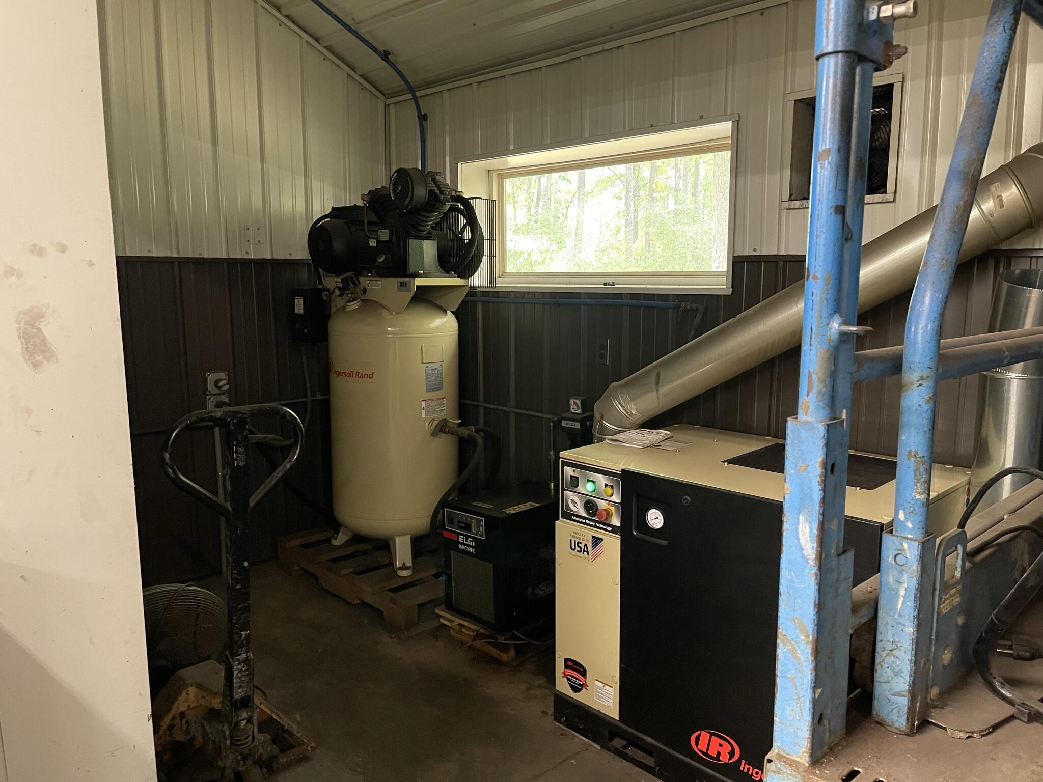 512 Industrial Park Drive Property Photo 14