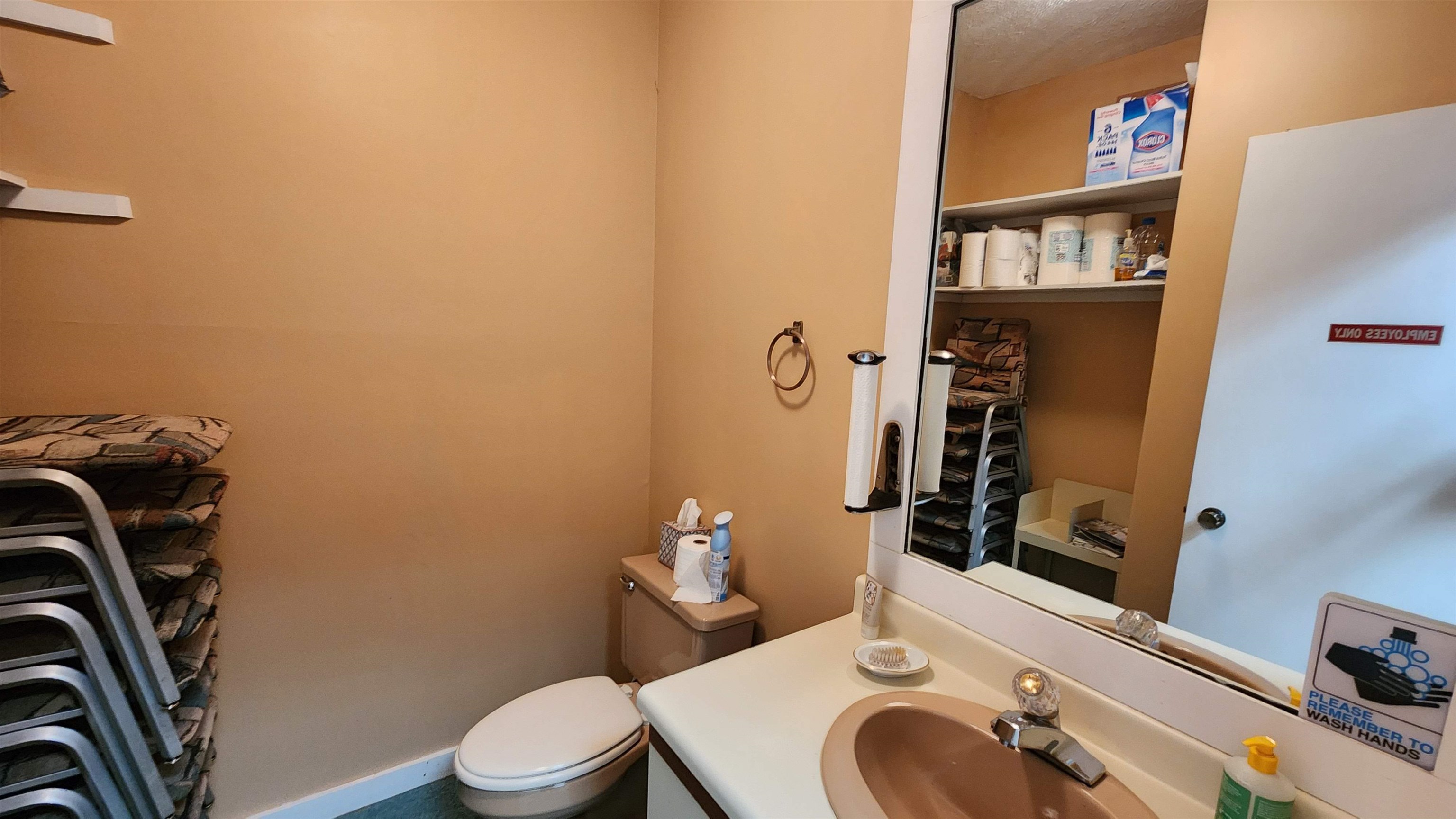 966 S Airport Property Photo 7