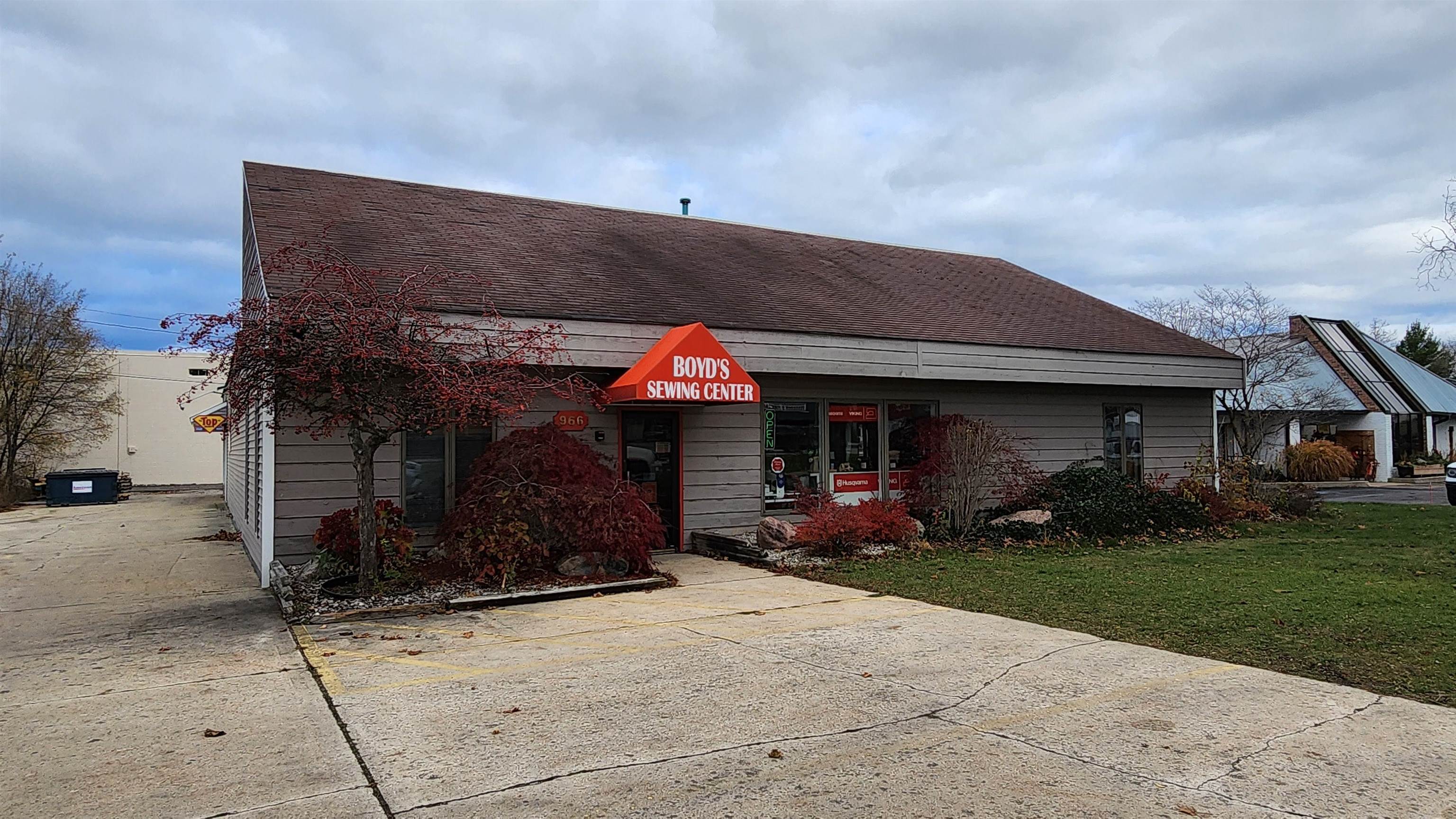 966 S Airport Property Photo 31