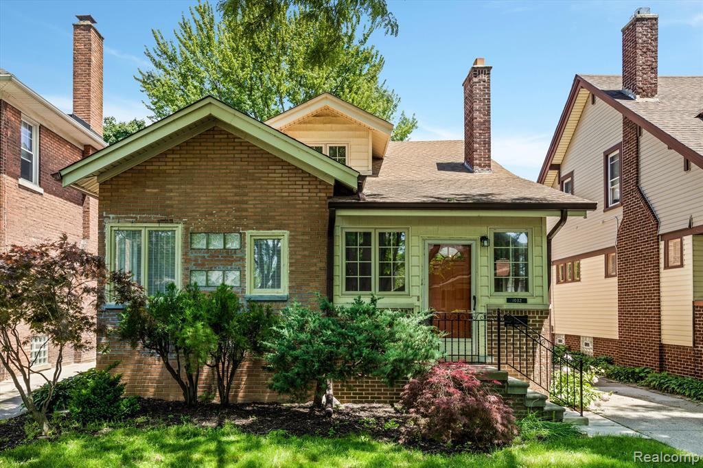 1032 Beaconsfield Avenue Property Photo 1